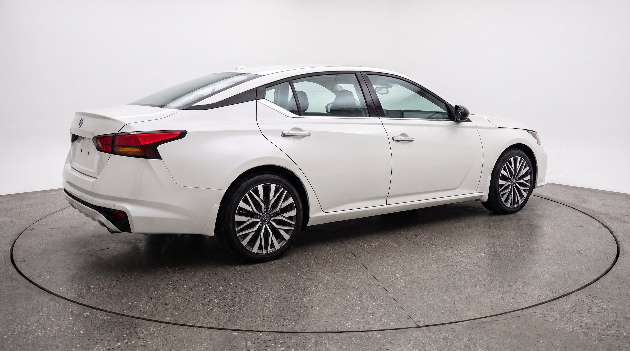 Thumbnail: 2025 Nissan Altima - 9