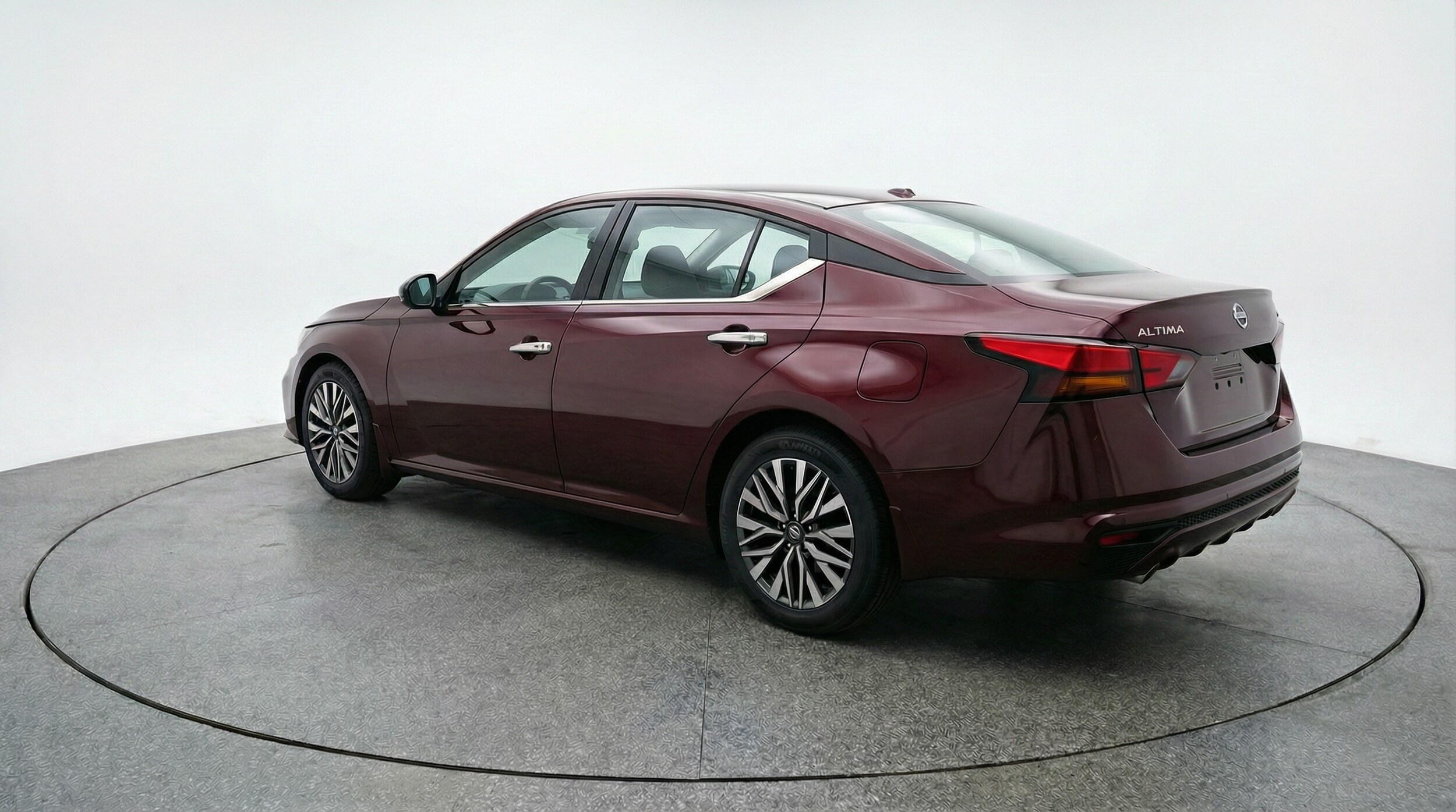 Thumbnail: 2025 Nissan Altima - 5