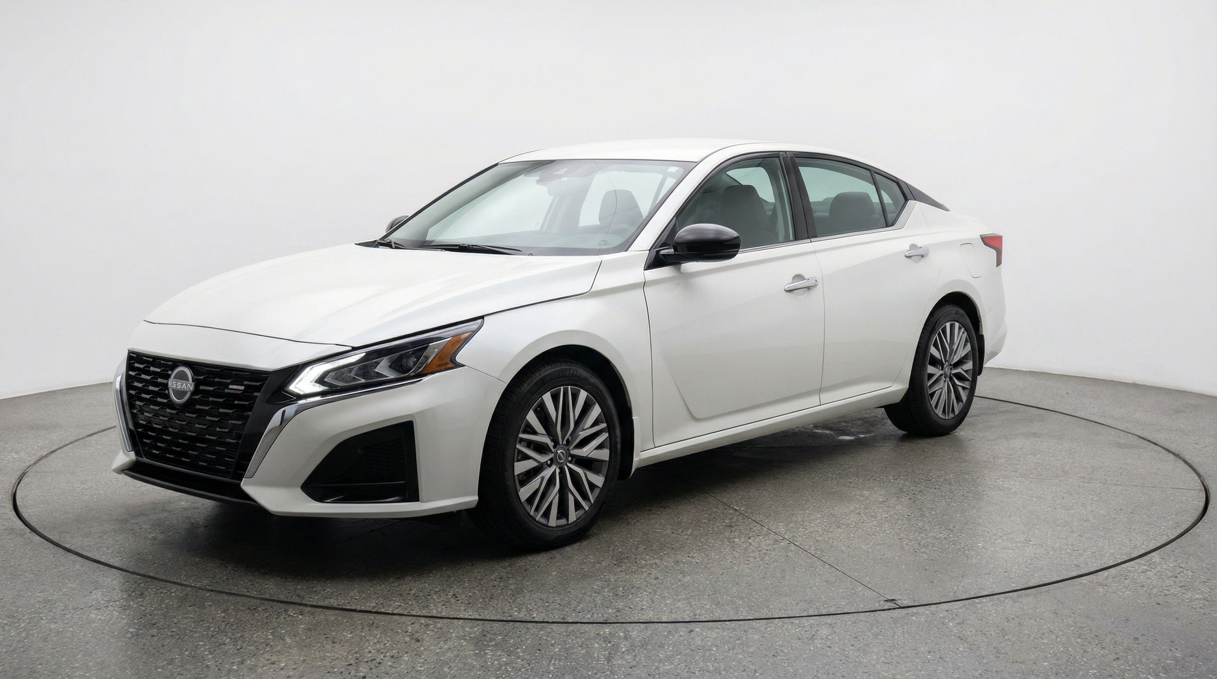 Thumbnail: 2025 Nissan Altima - 3