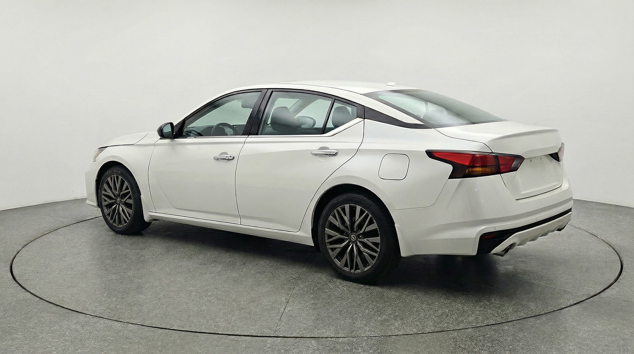 Thumbnail: 2025 Nissan Altima - 5