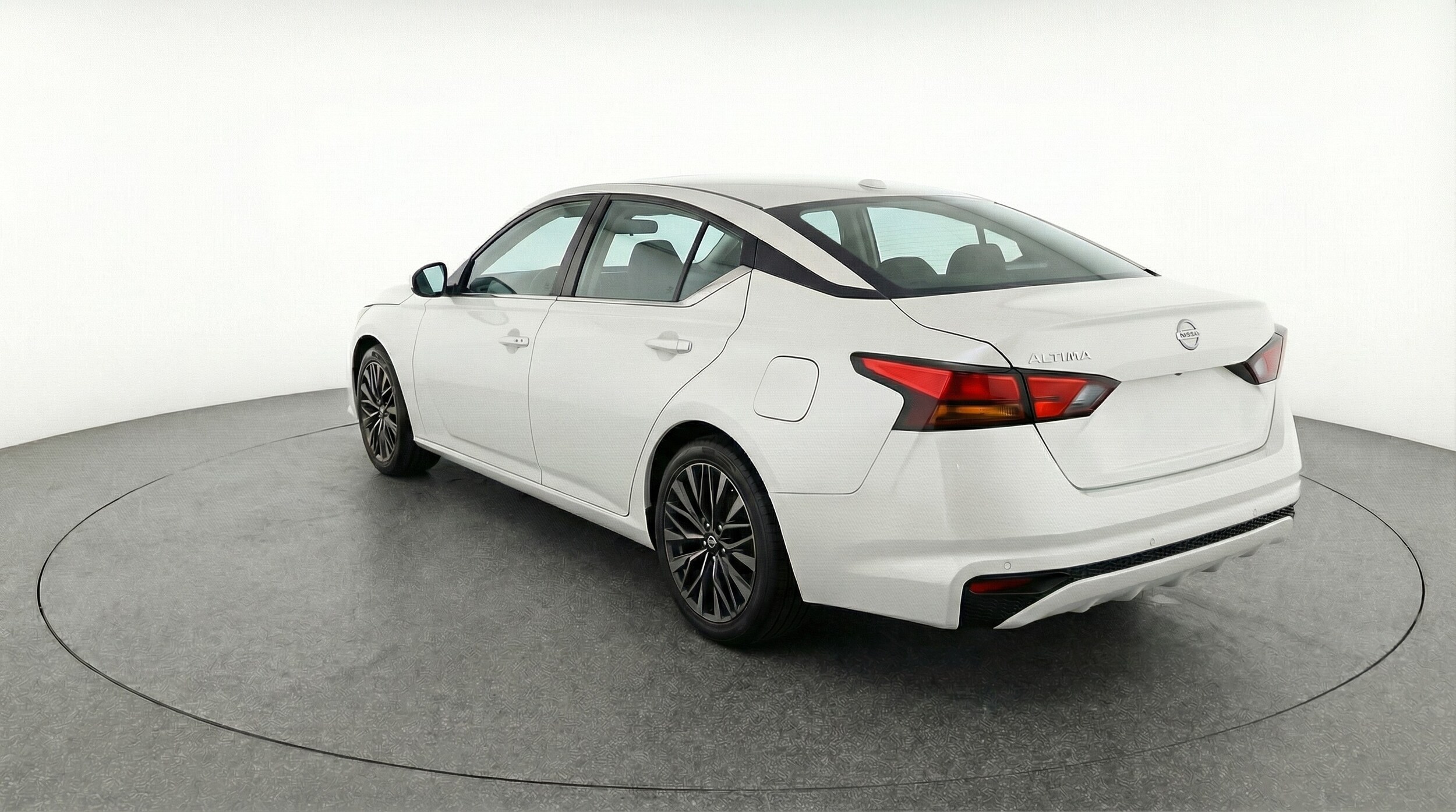 Thumbnail: 2025 Nissan Altima - 5