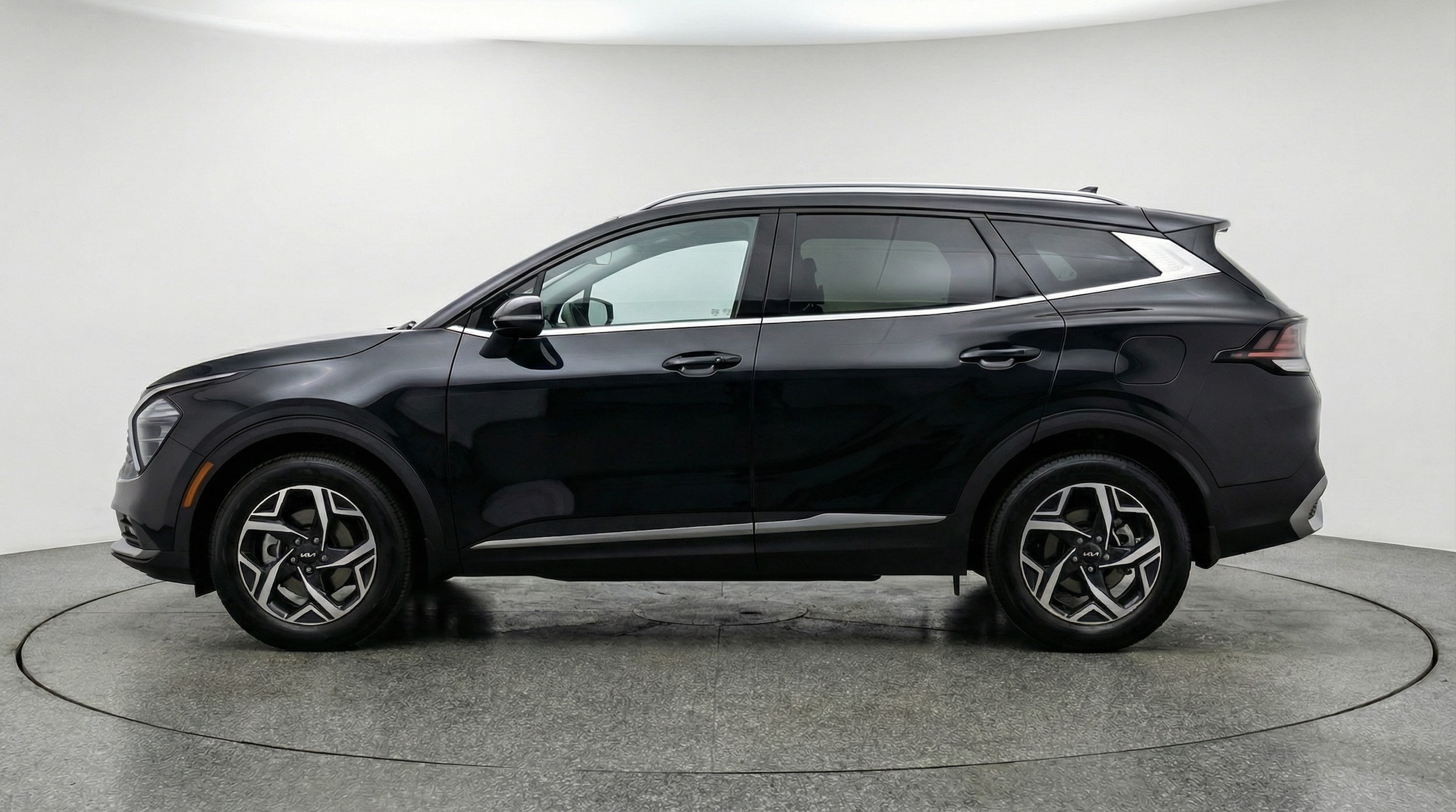 Thumbnail: 2025 Kia Sportage - 4