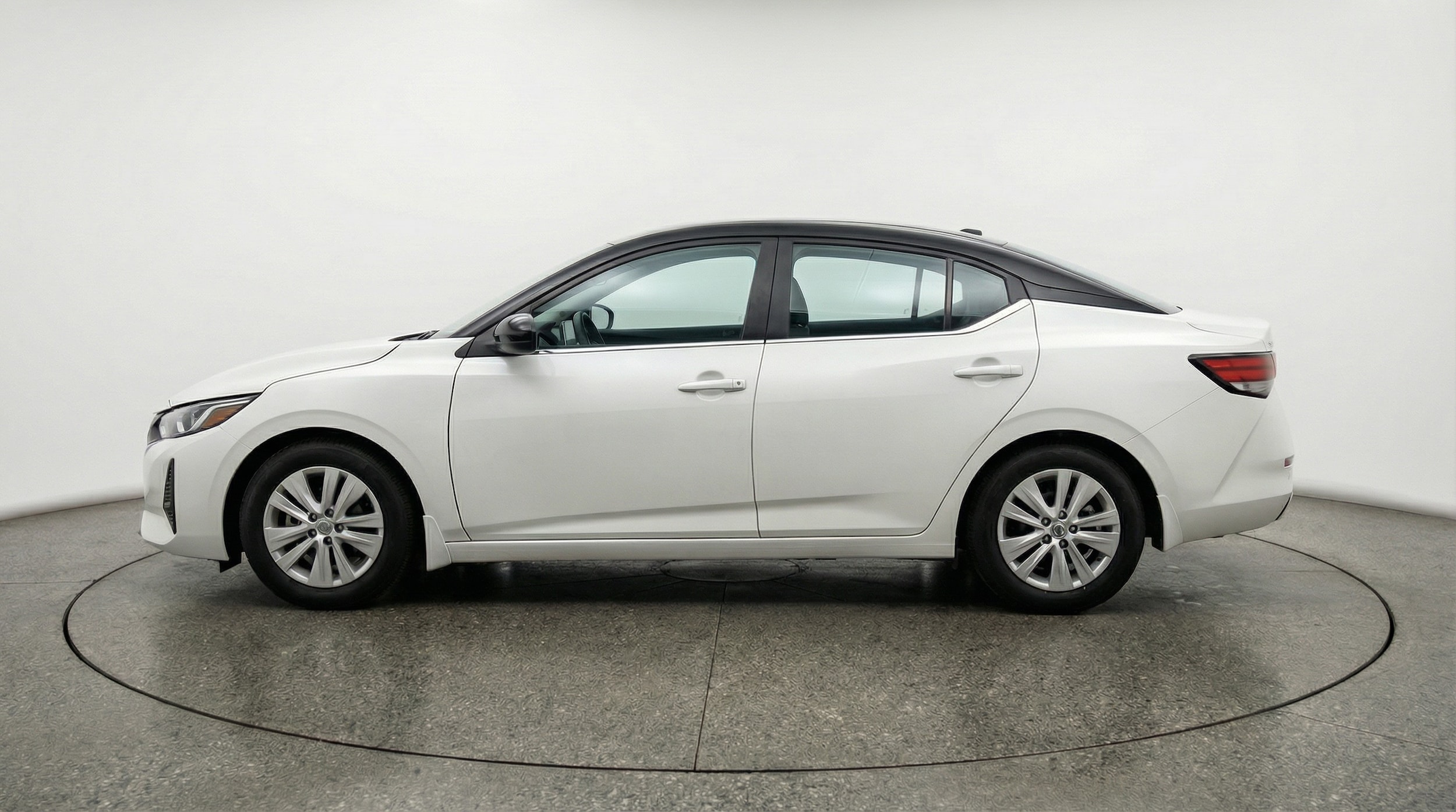 Thumbnail: 2025 Nissan Sentra - 4