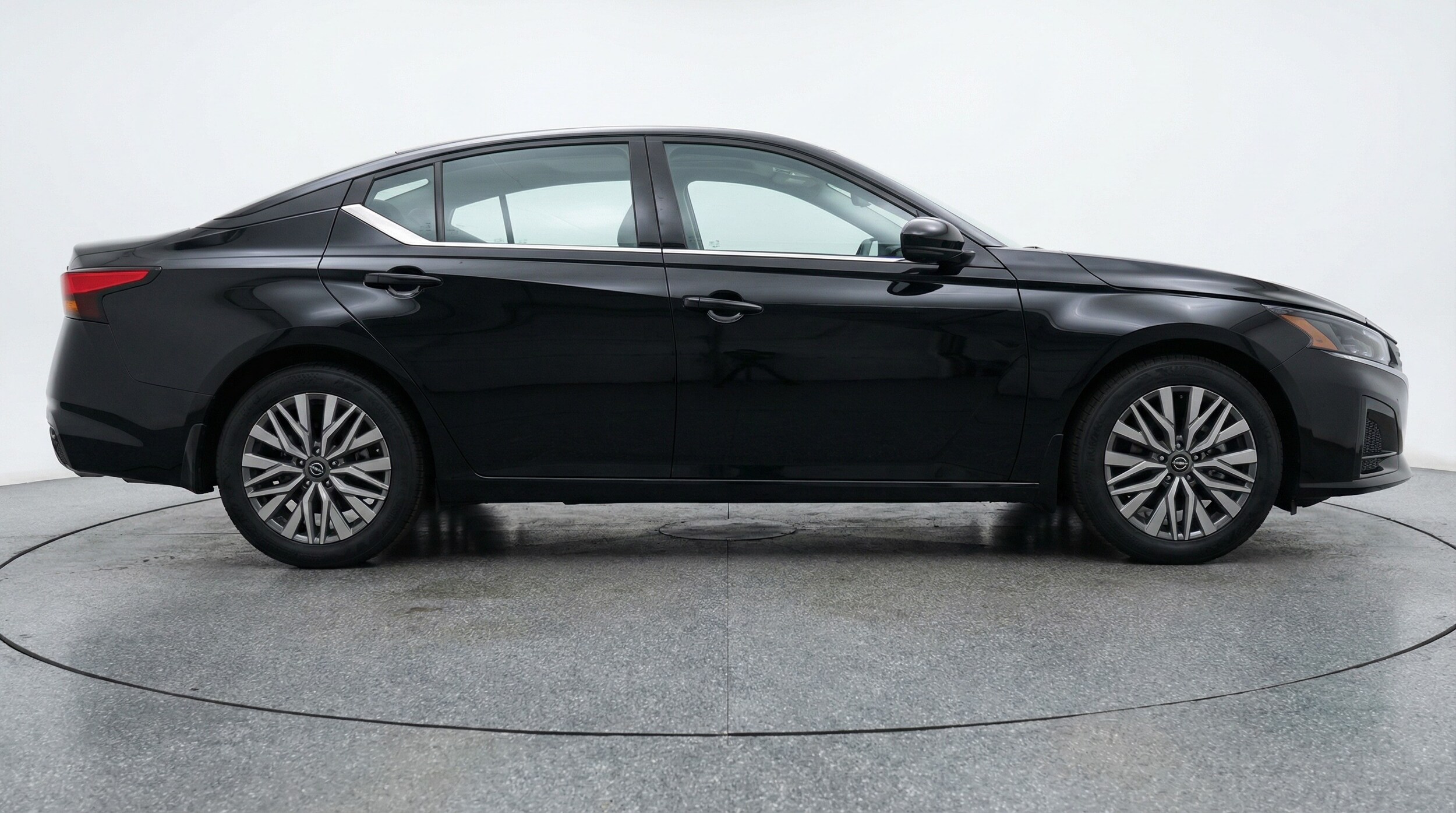 Thumbnail: 2025 Nissan Altima - 8