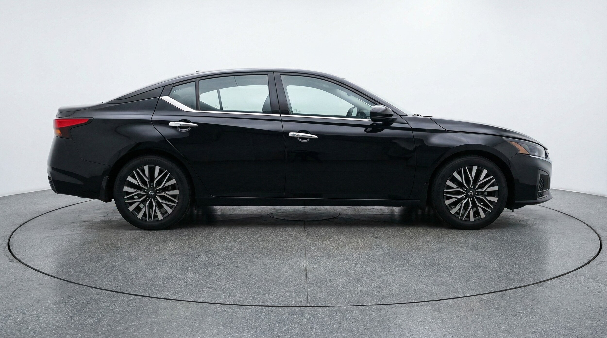 Thumbnail: 2025 Nissan Altima - 8