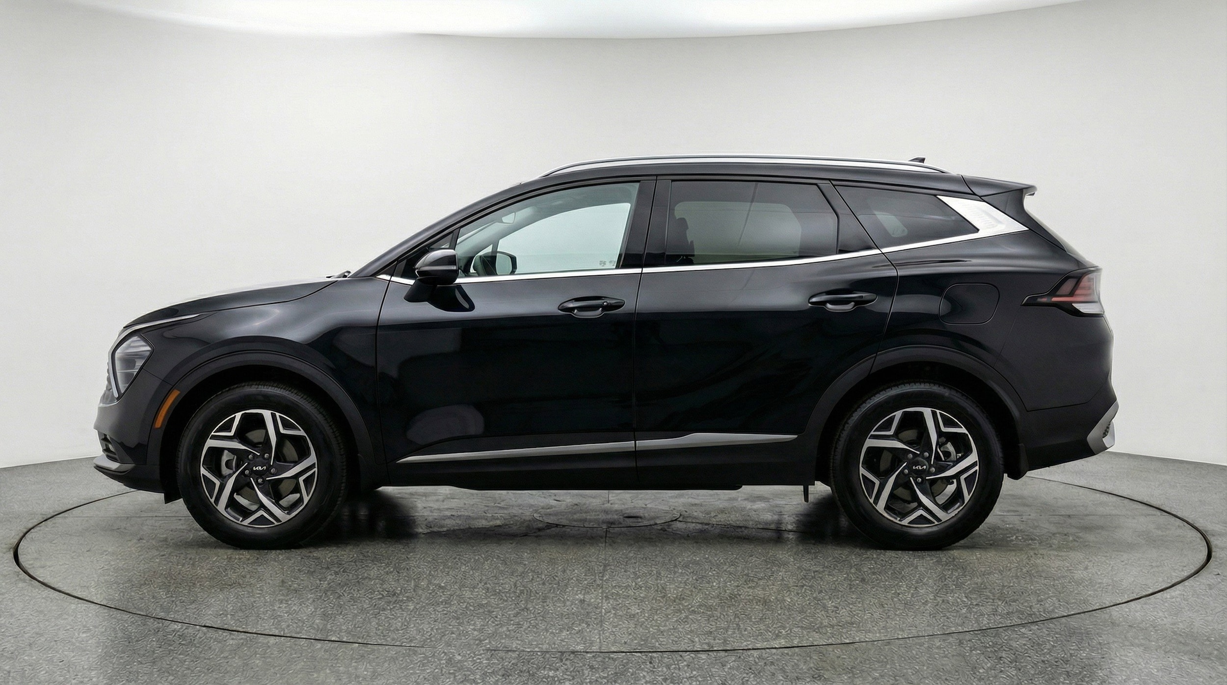 Thumbnail: 2025 Kia Sportage - 5