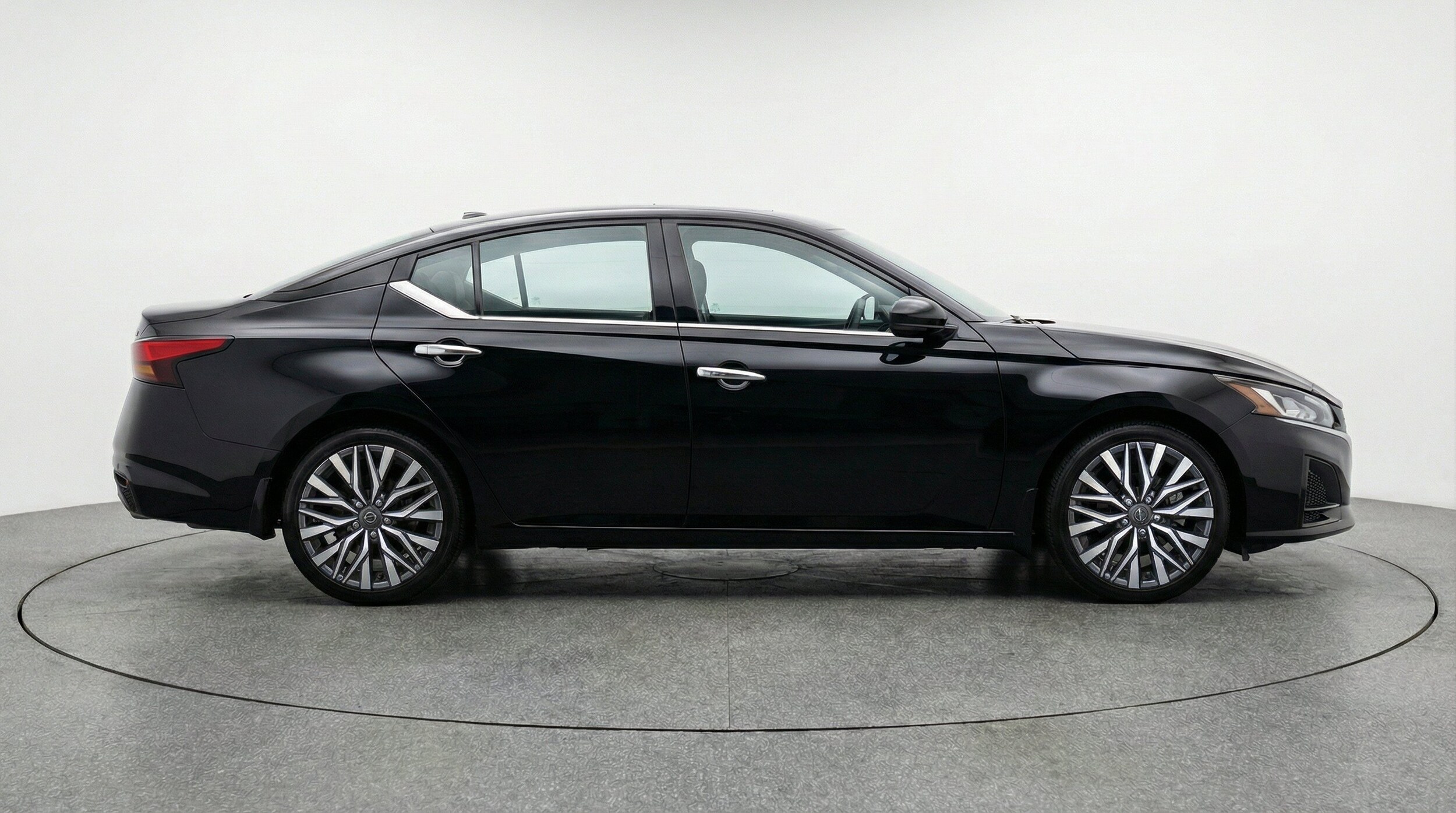 Thumbnail: 2025 Nissan Altima - 11