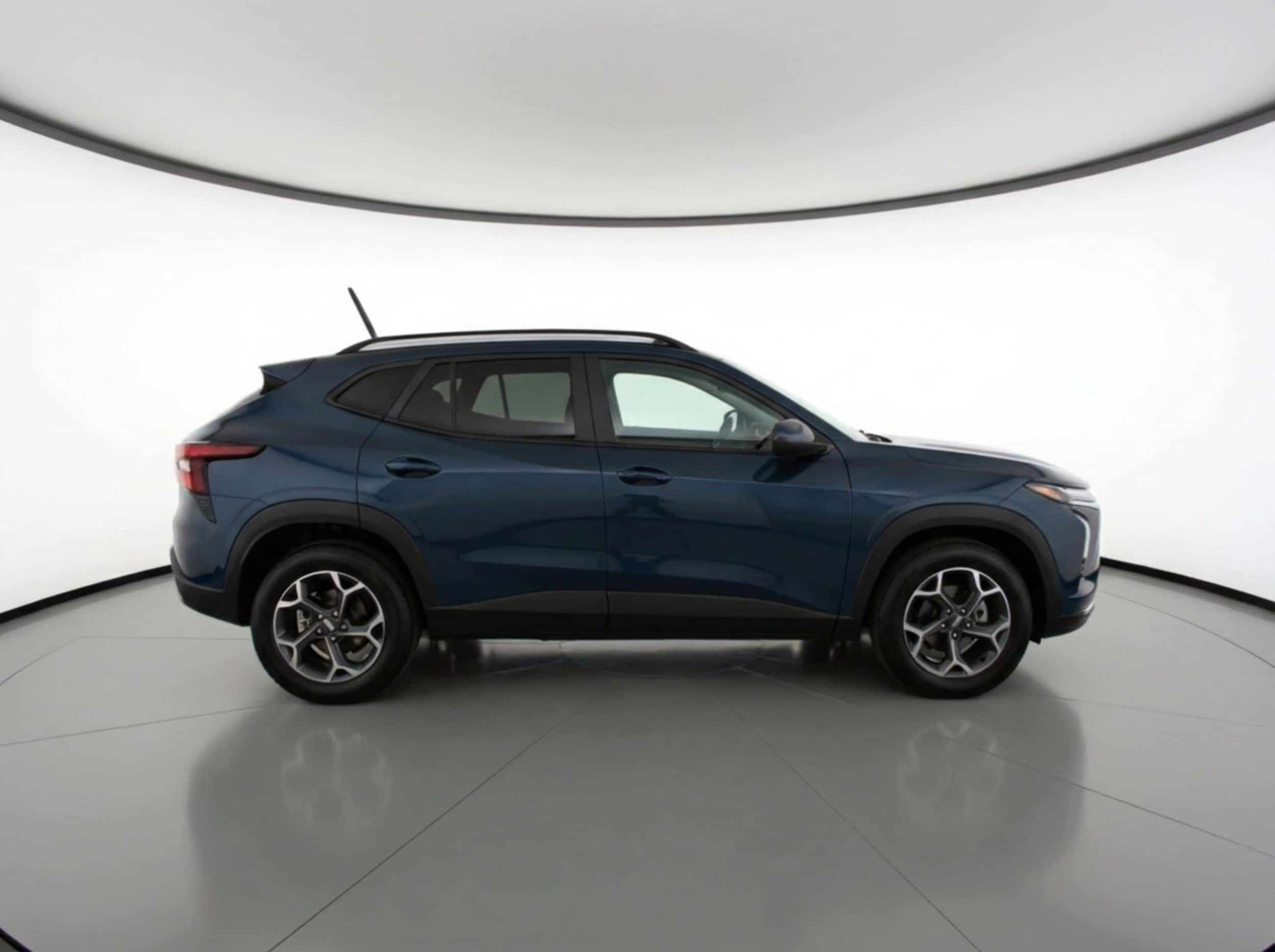 Thumbnail: 2025 Chevrolet Trax - 8