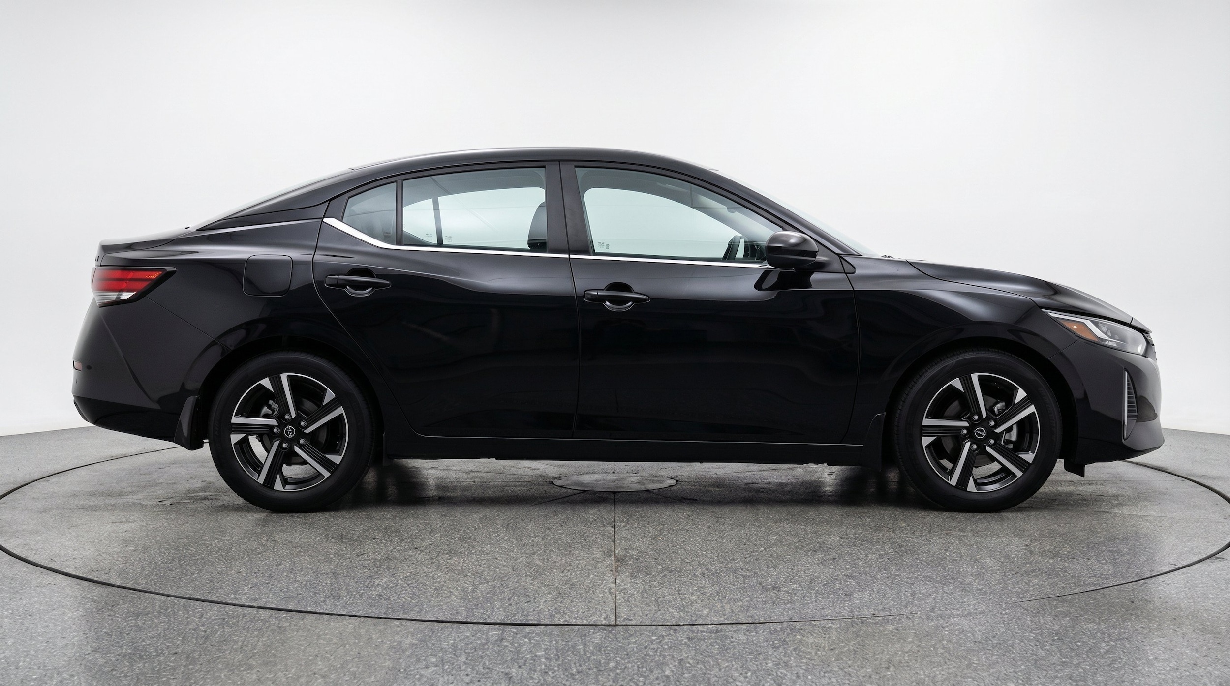 Thumbnail: 2025 Nissan Sentra - 10
