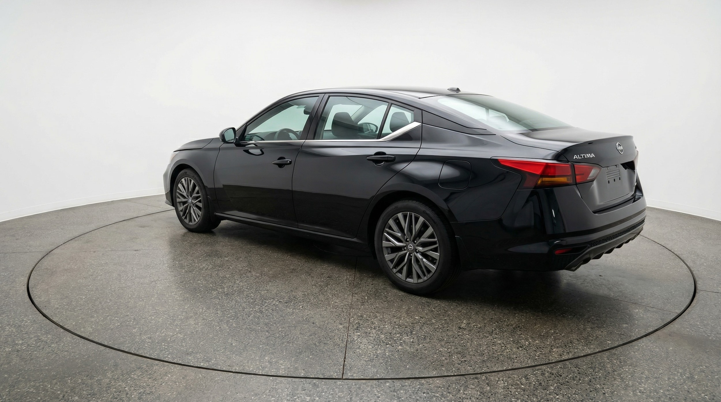 Thumbnail: 2025 Nissan Altima - 5