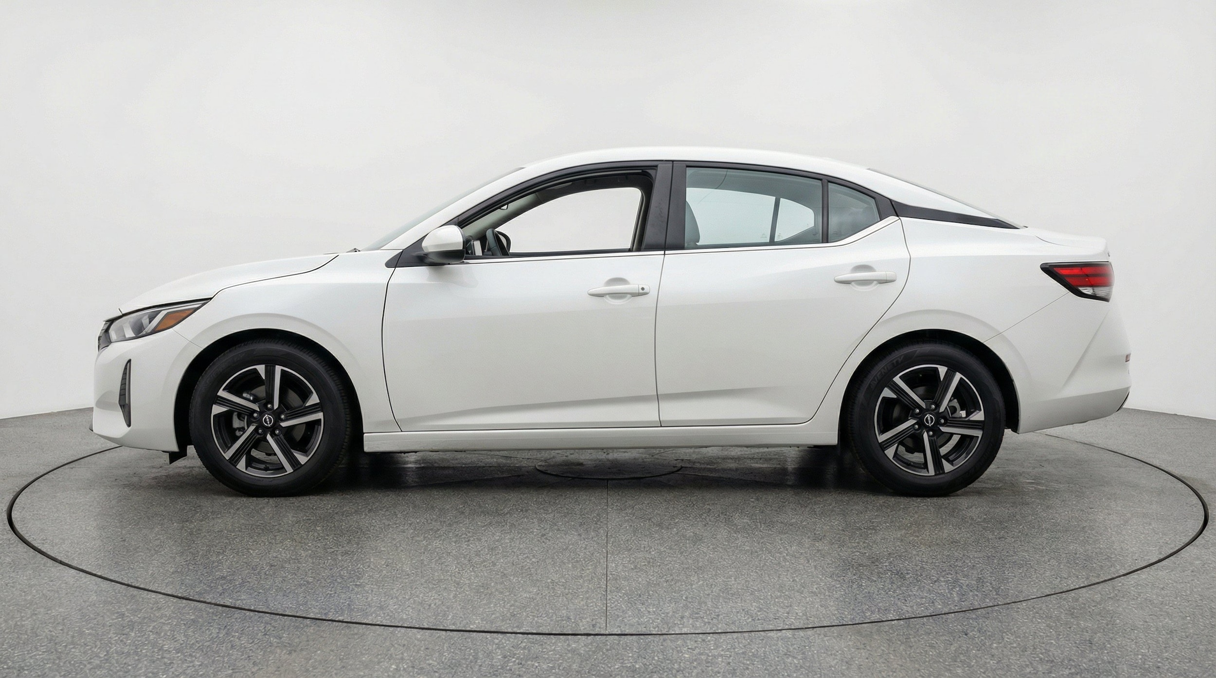 Thumbnail: 2025 Nissan Sentra - 5