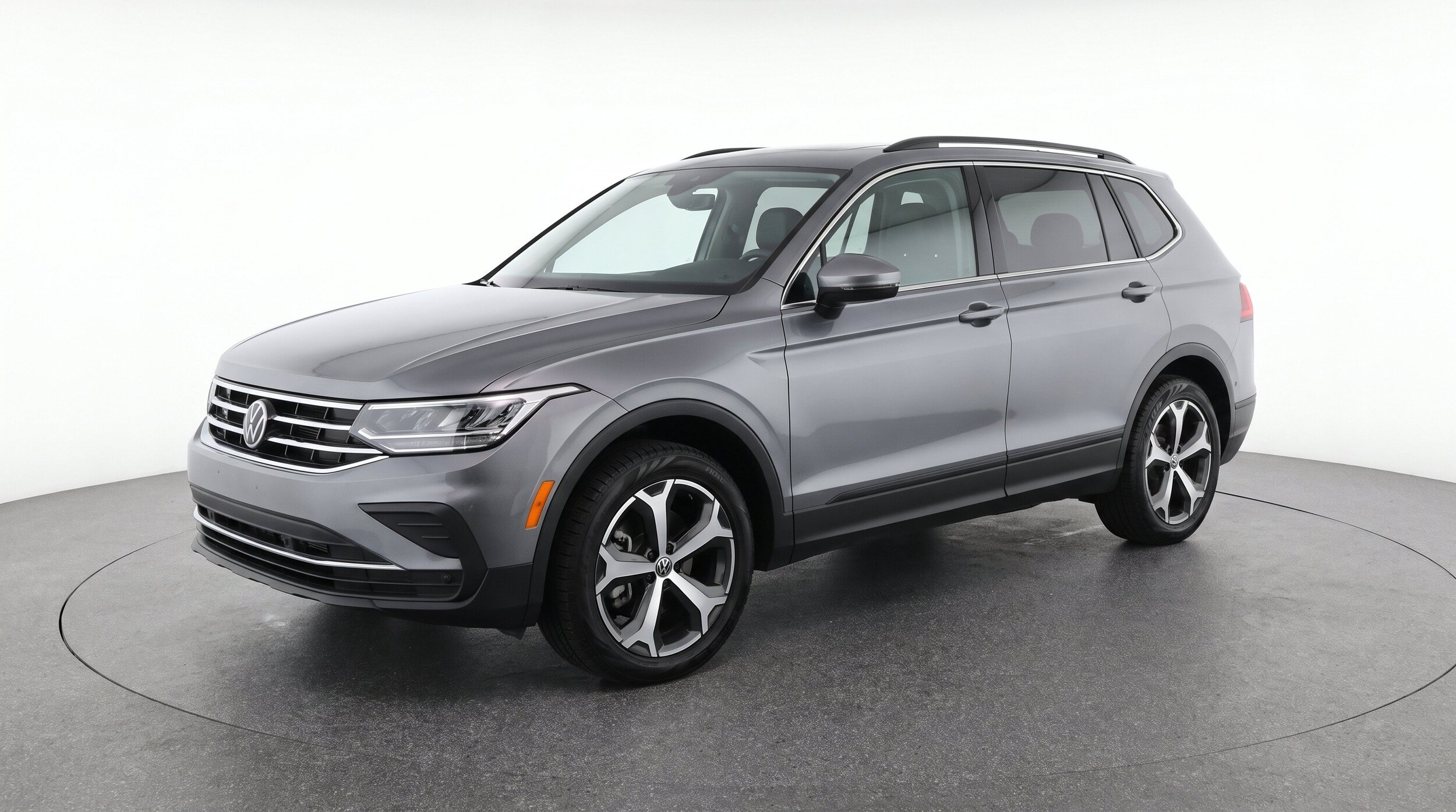 Thumbnail: 2026 Volkswagen Tiguan - 3