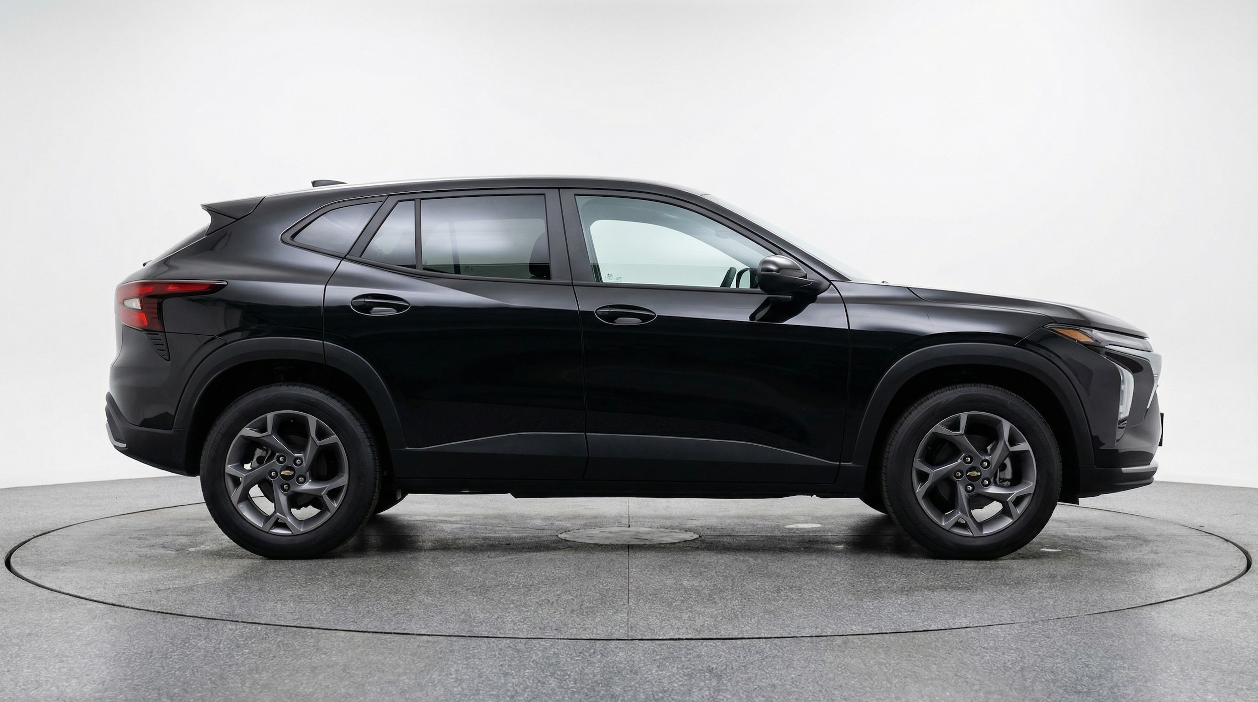 Thumbnail: 2025 Chevrolet Trax - 8