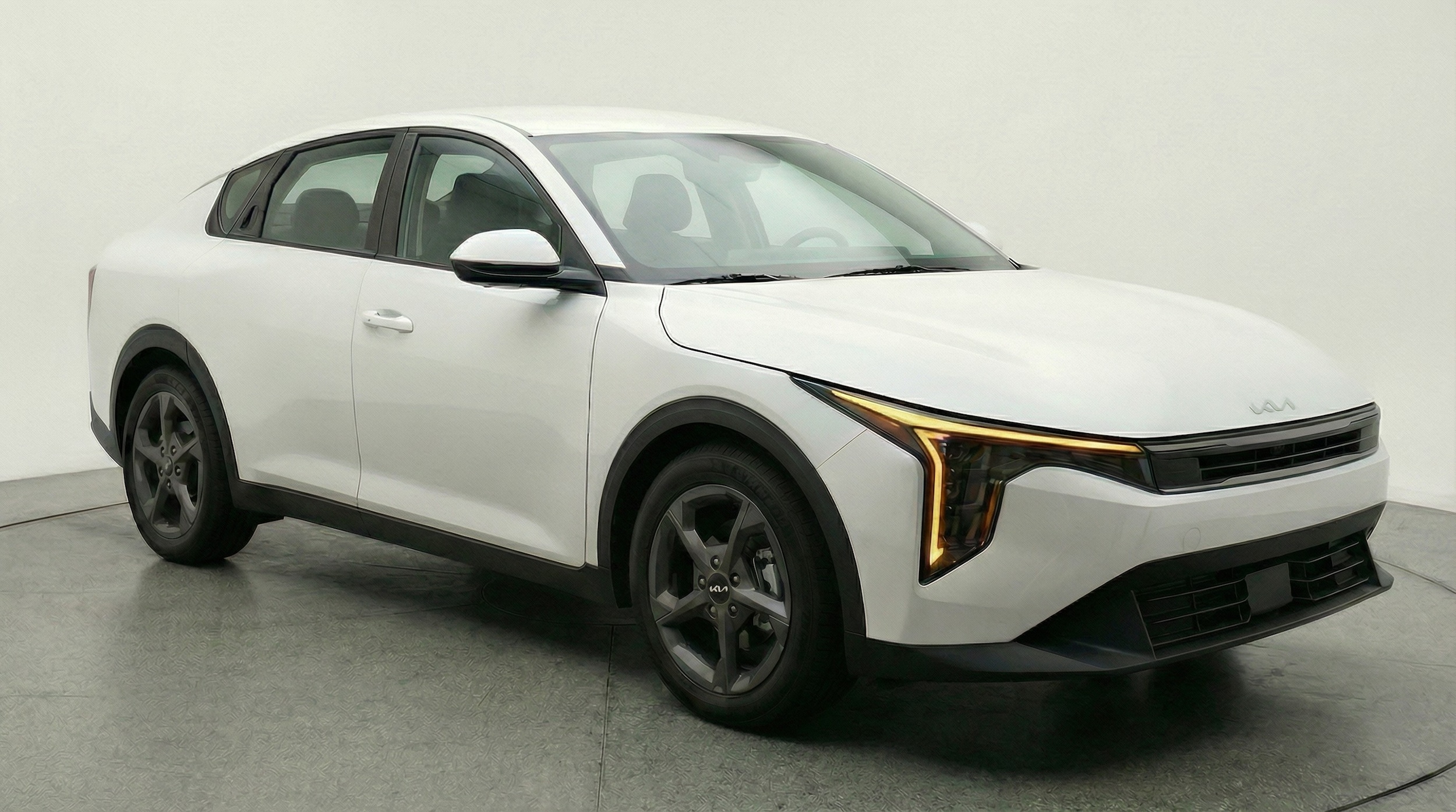 Thumbnail: 2025 Kia K4 - 1