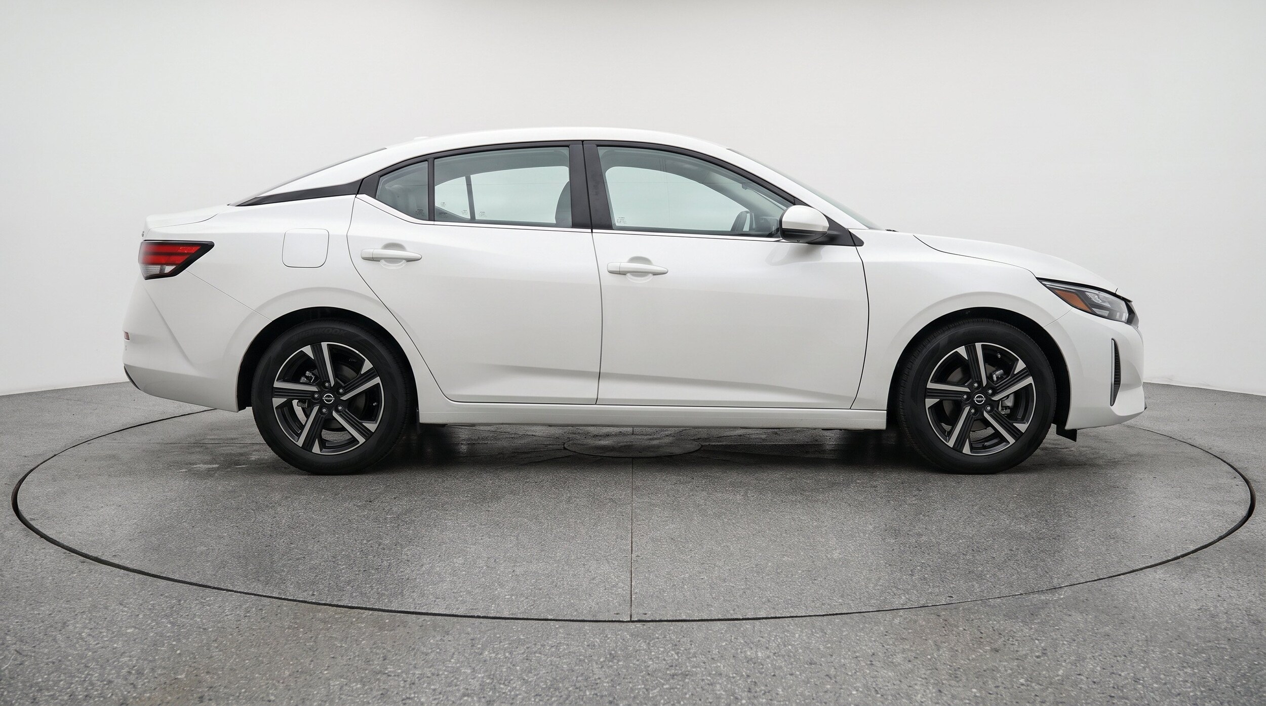 Thumbnail: 2025 Nissan Sentra - 11