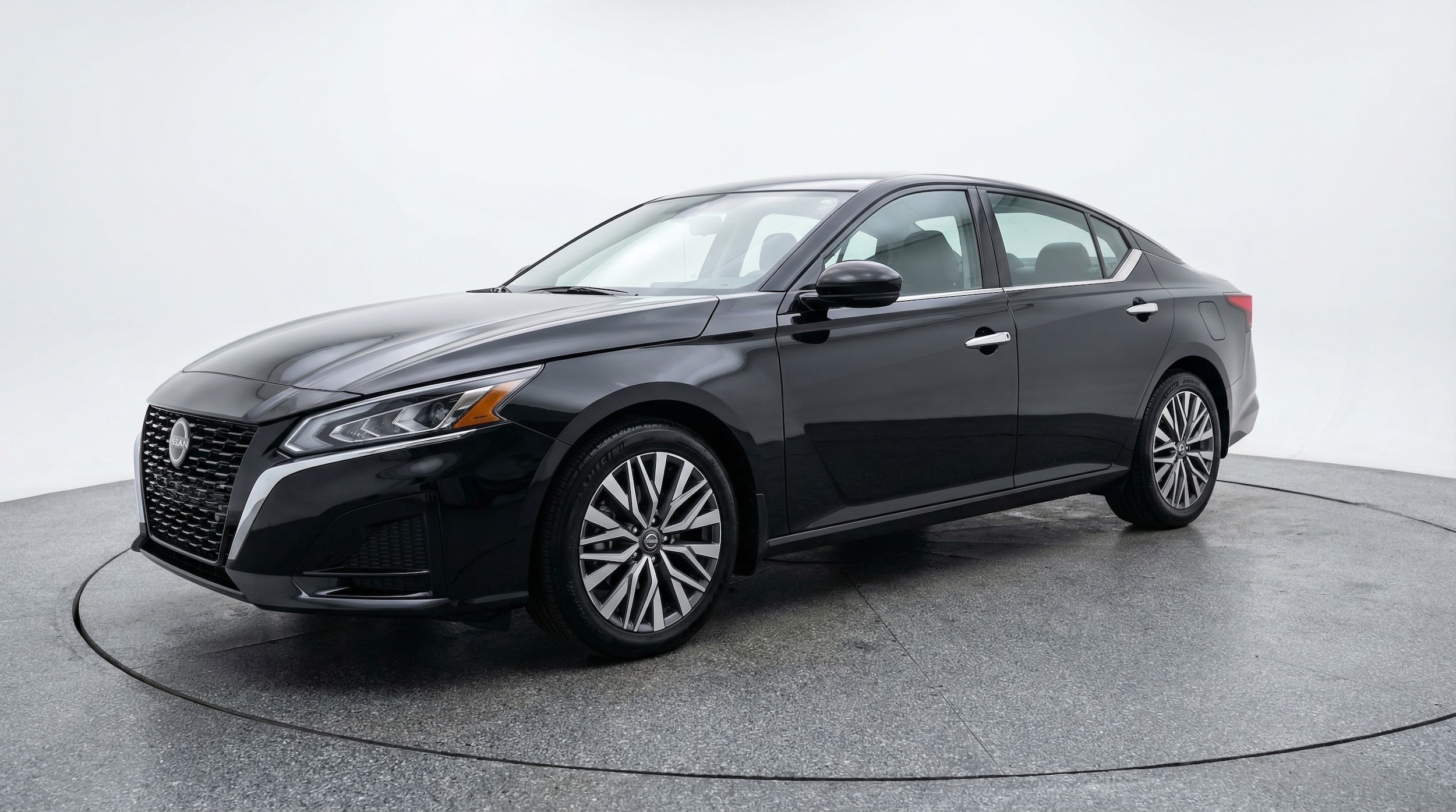 Thumbnail: 2025 Nissan Altima - 3