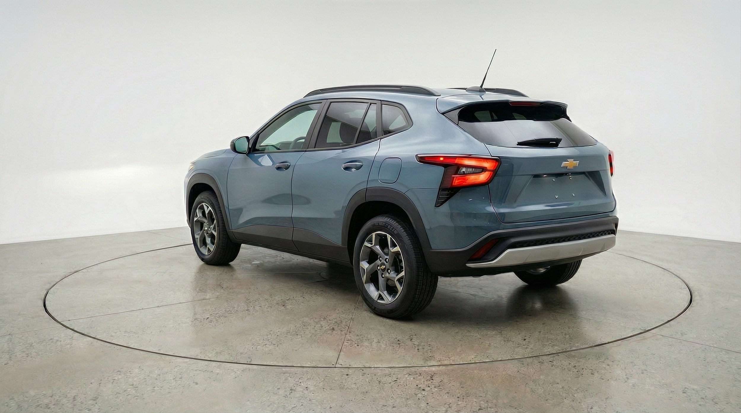 Thumbnail: 2025 Chevrolet Trax - 5