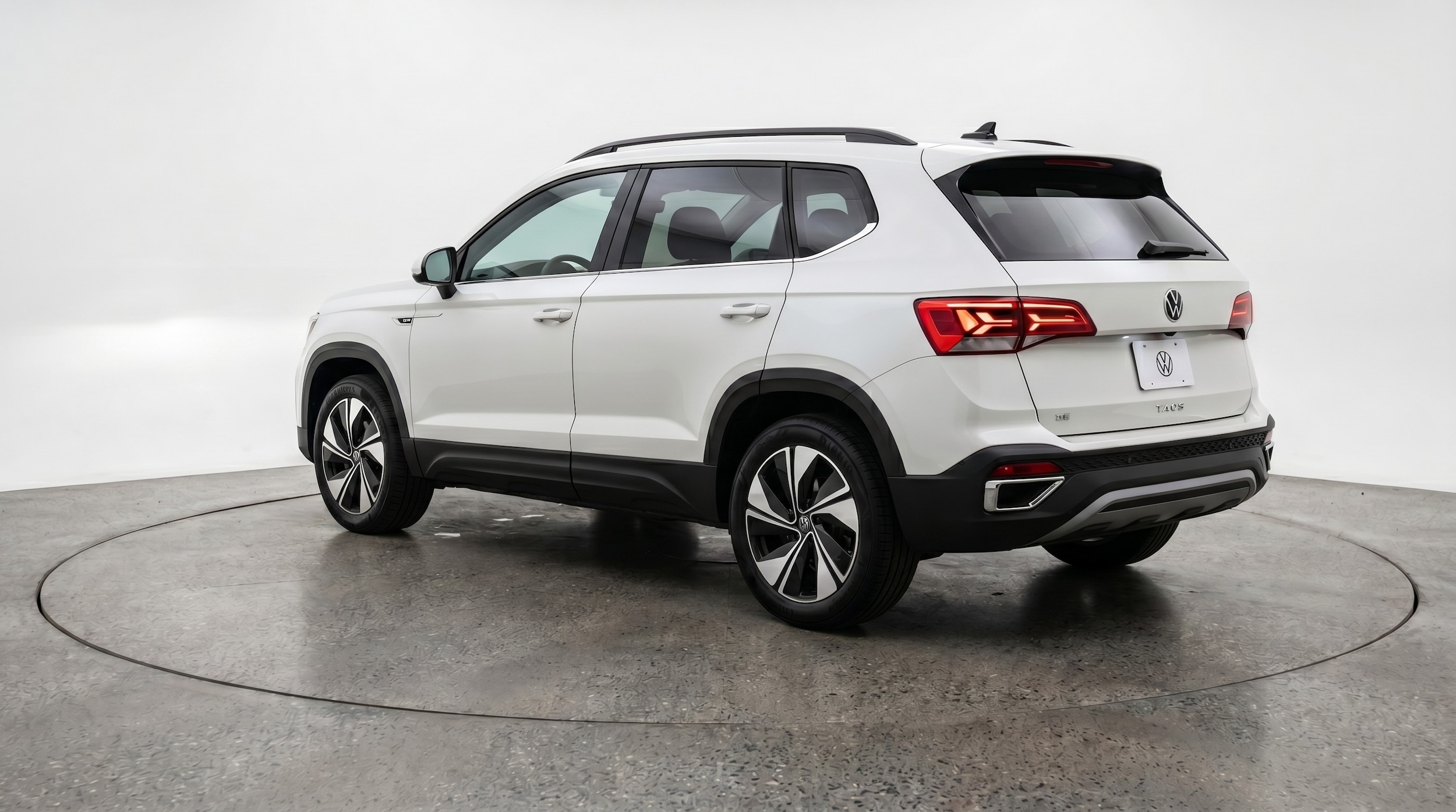 Thumbnail: 2025 Volkswagen Taos - 5