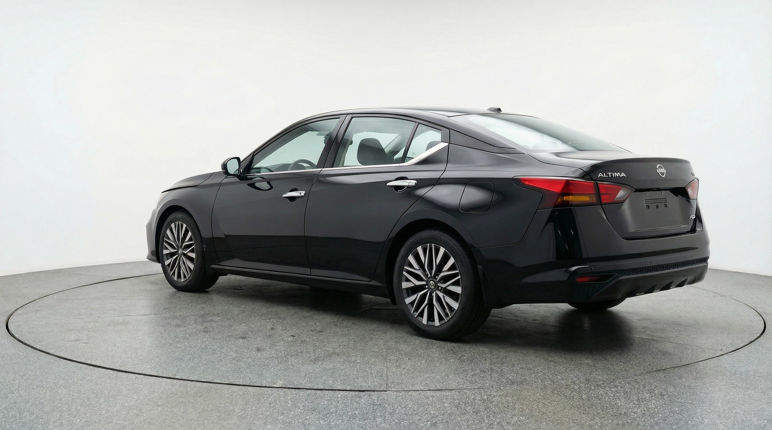 Thumbnail: 2025 Nissan Altima - 5