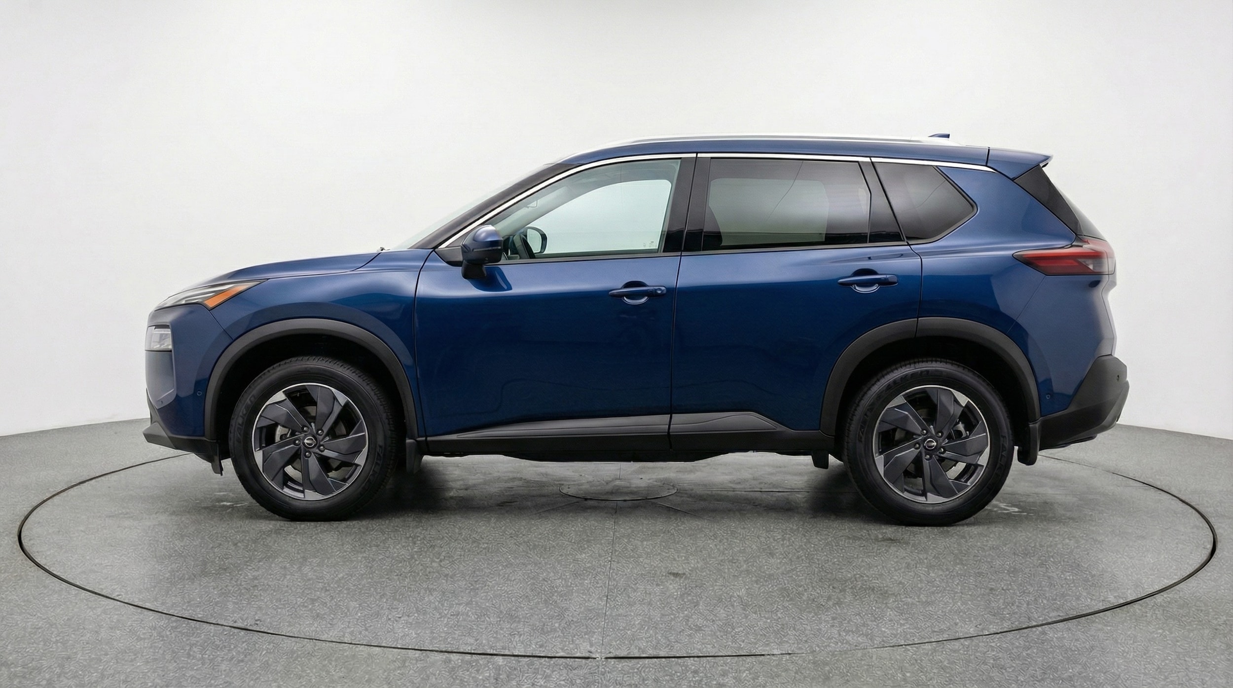 Thumbnail: 2025 Nissan Rogue - 4