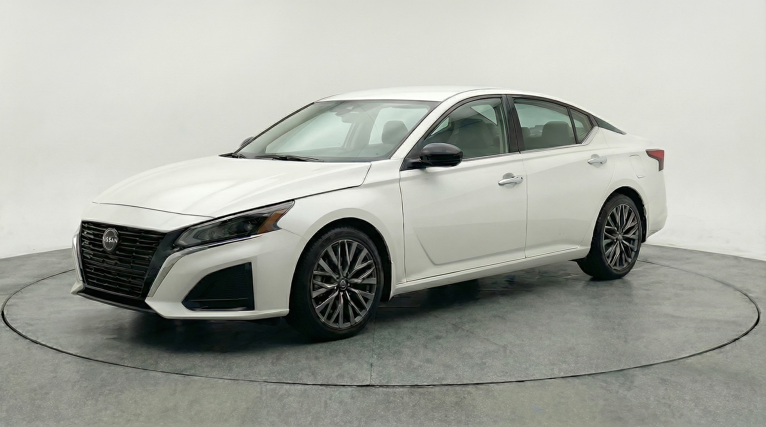 Thumbnail: 2025 Nissan Altima - 3