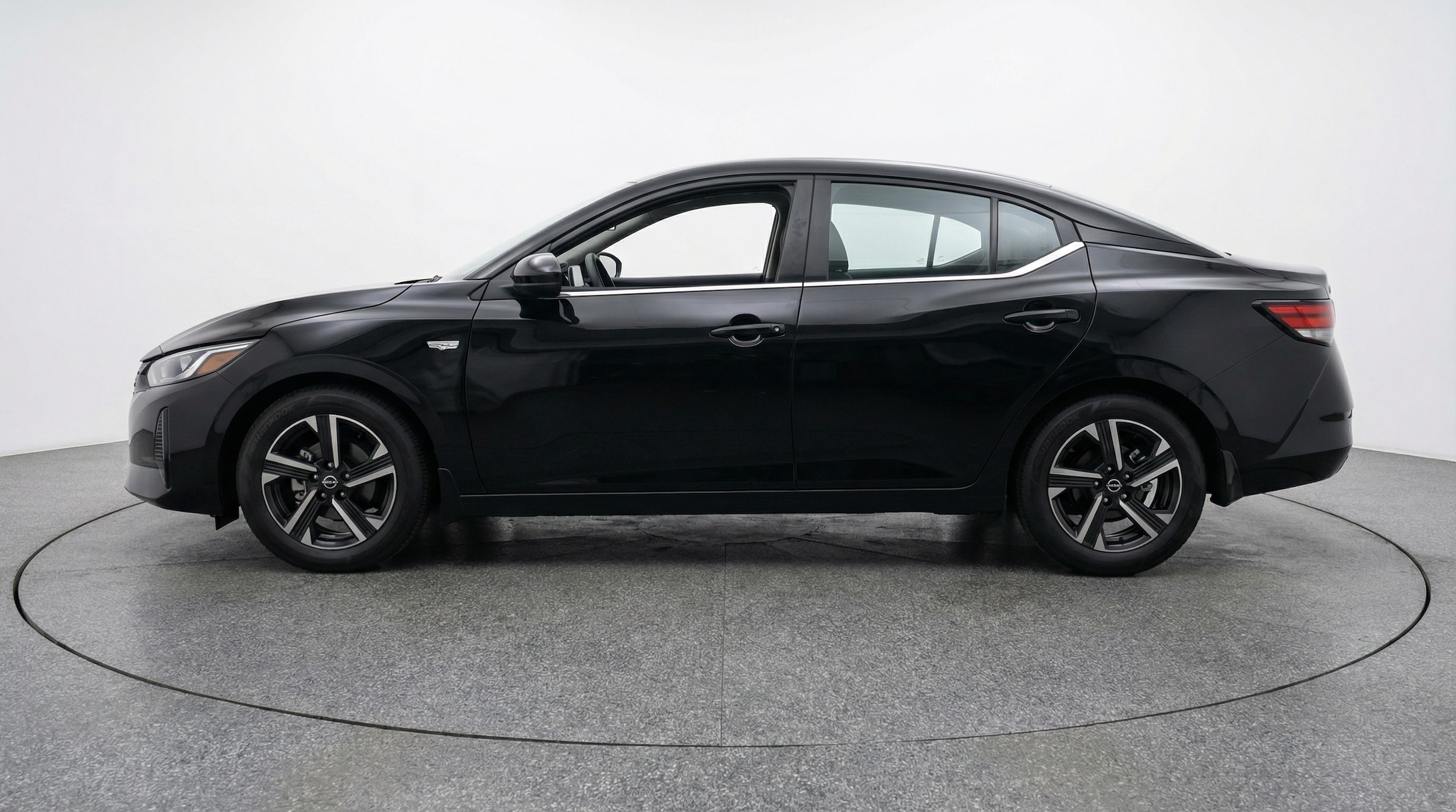 Thumbnail: 2025 Nissan Sentra - 4
