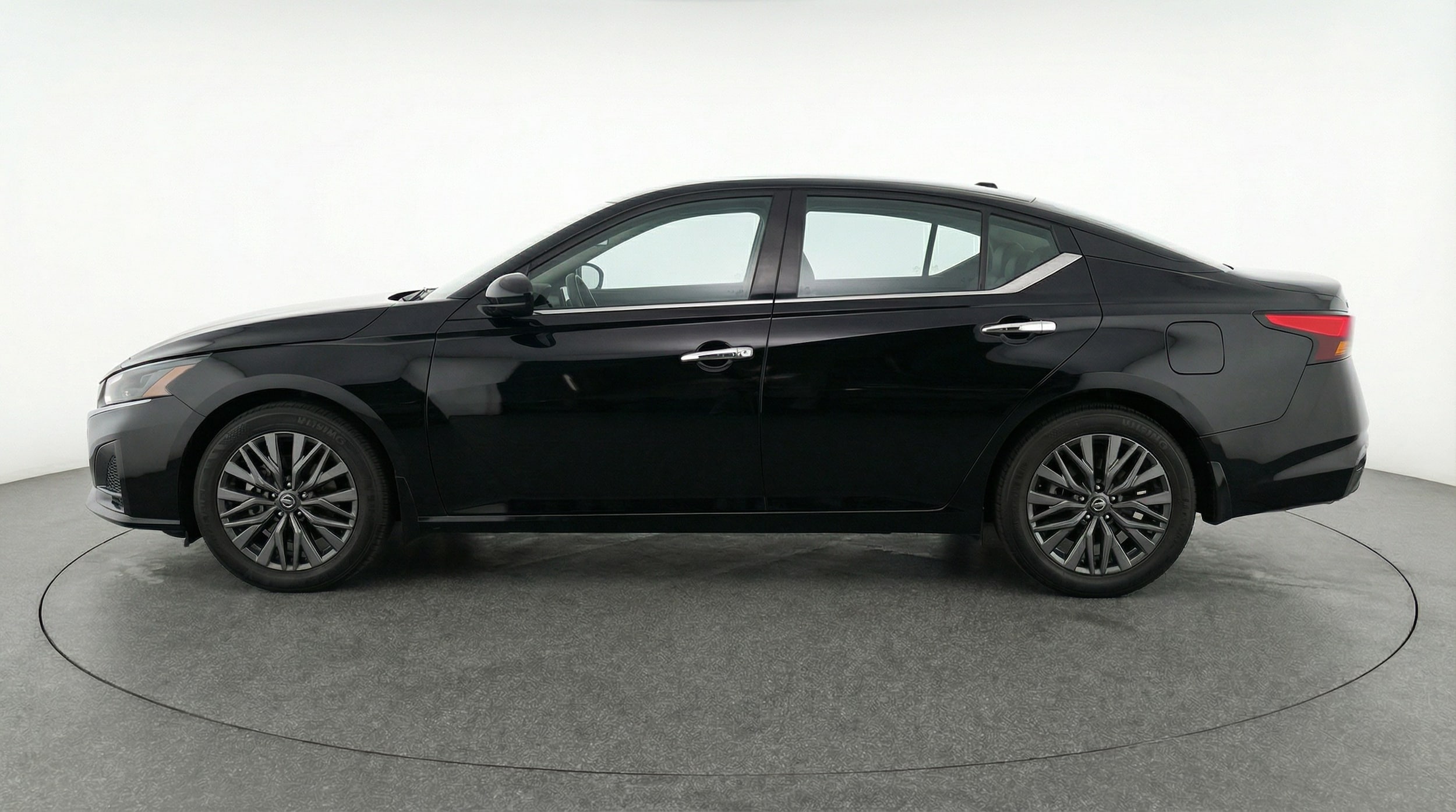 Thumbnail: 2025 Nissan Altima - 4