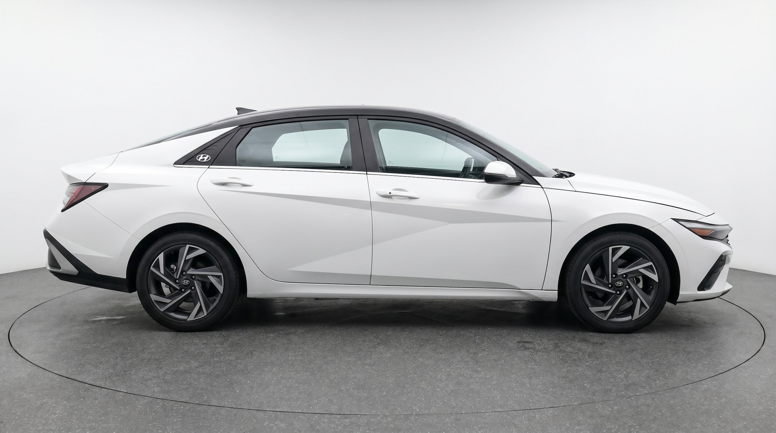 Thumbnail: 2025 Hyundai Elantra - 8