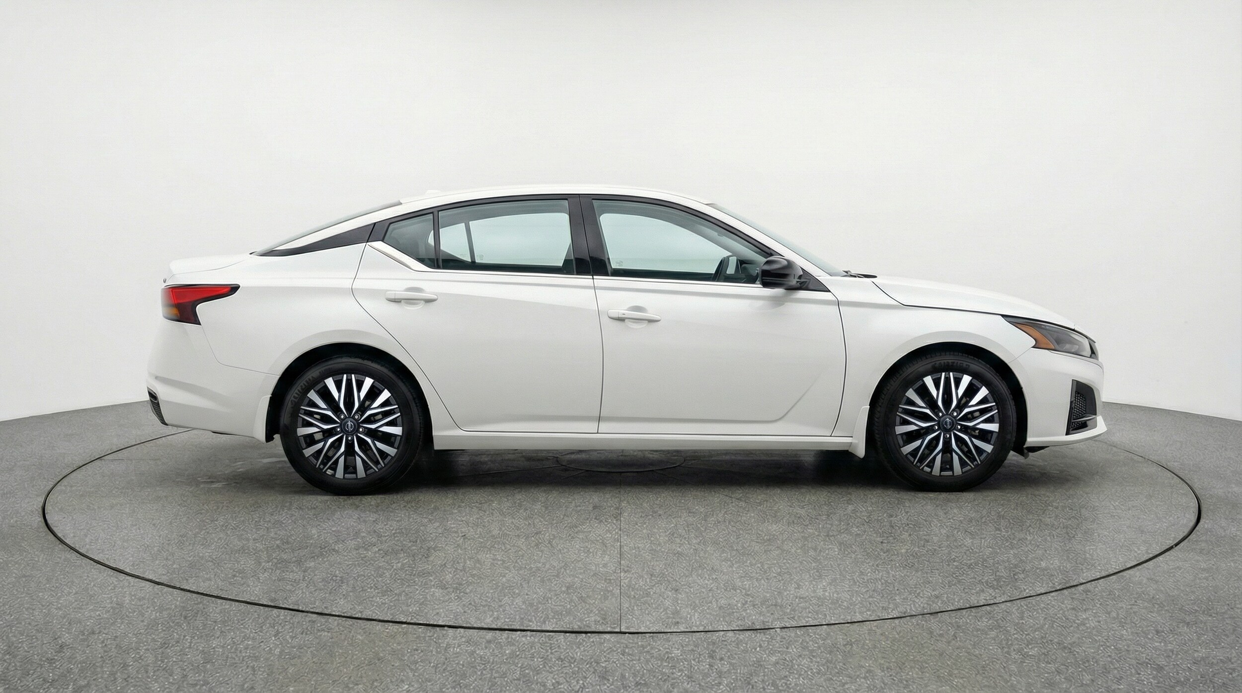 Thumbnail: 2025 Nissan Altima - 8