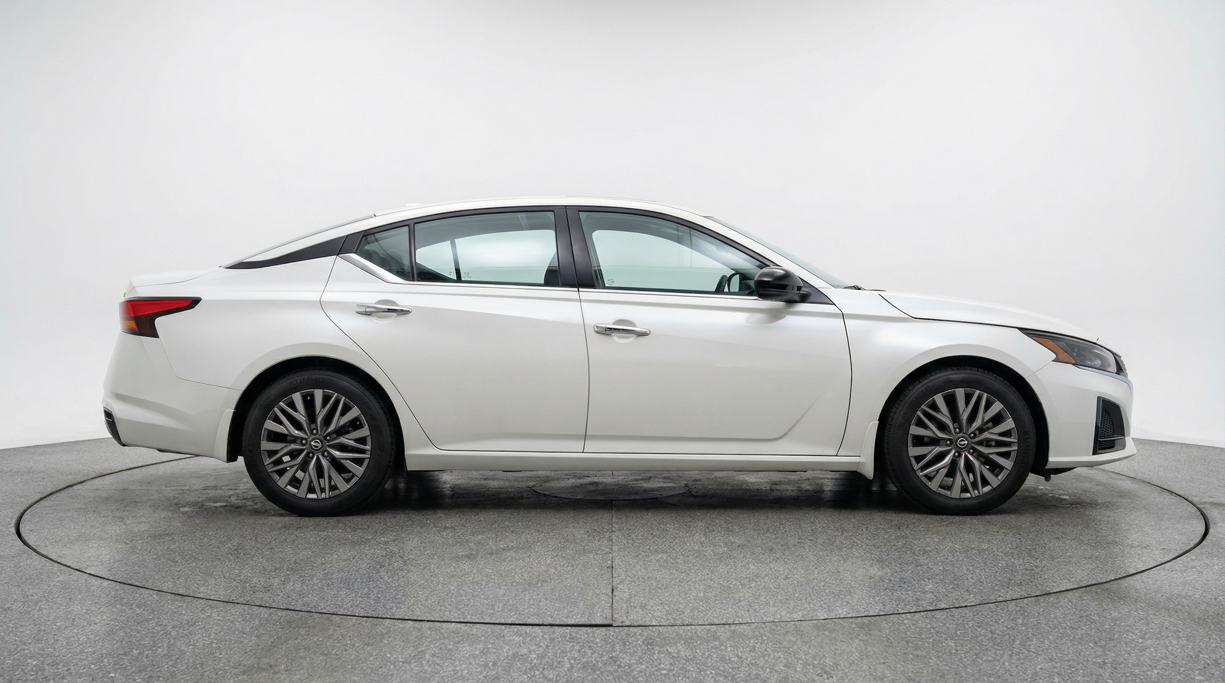 Thumbnail: 2025 Nissan Altima - 8