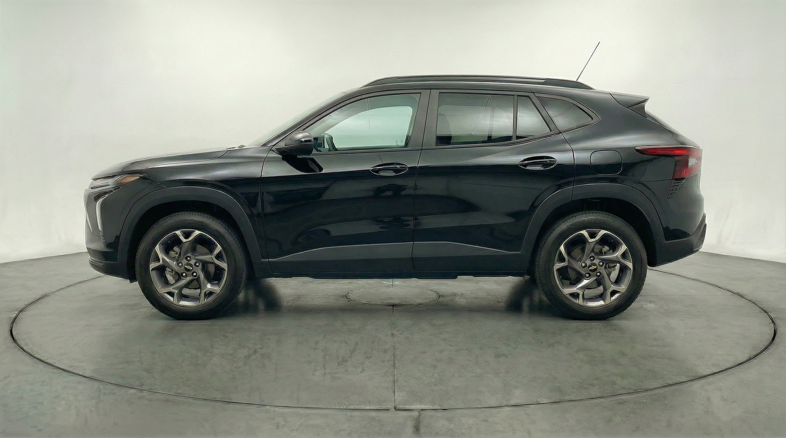 Thumbnail: 2025 Chevrolet Trax - 5