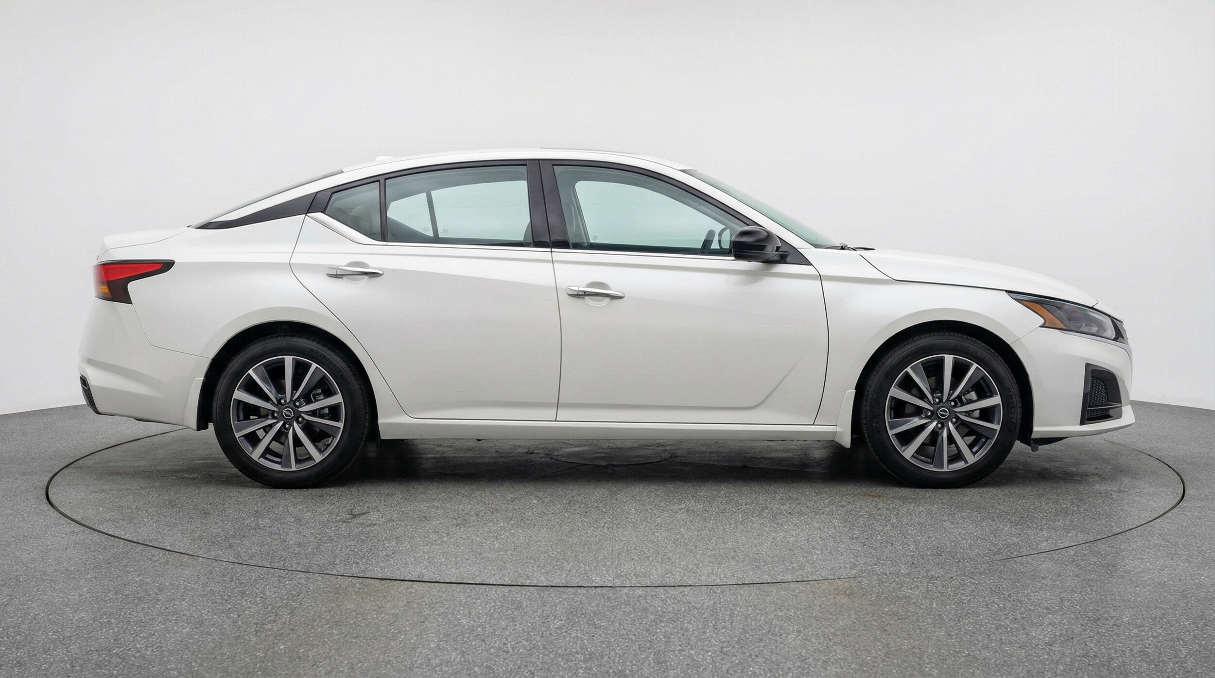 Thumbnail: 2025 Nissan Altima - 8