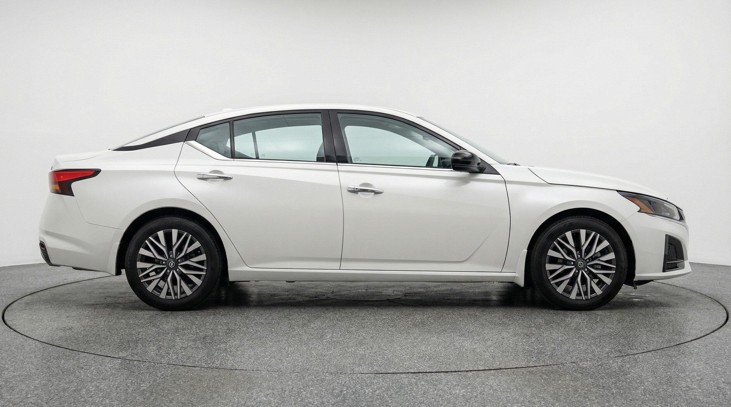 Thumbnail: 2025 Nissan Altima - 8