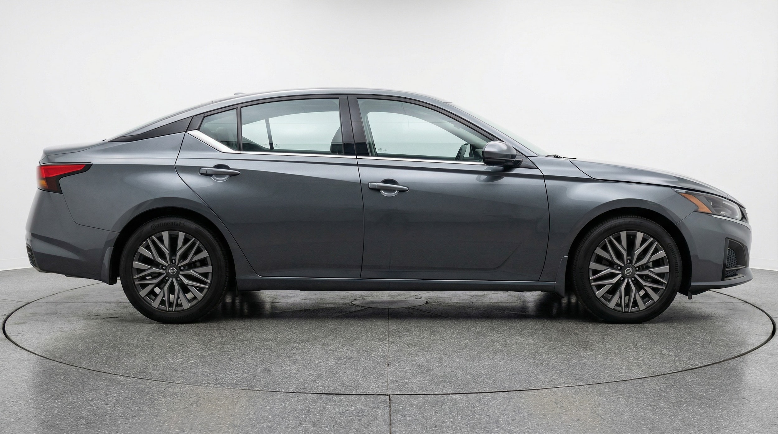 Thumbnail: 2025 Nissan Altima - 8