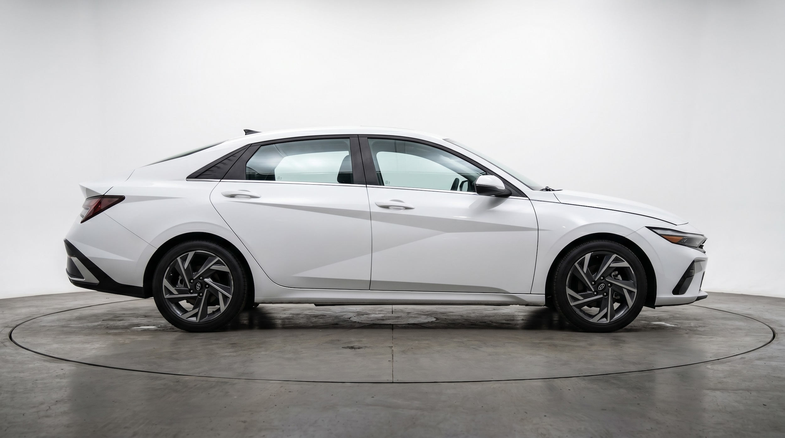 Thumbnail: 2025 Hyundai Elantra - 8