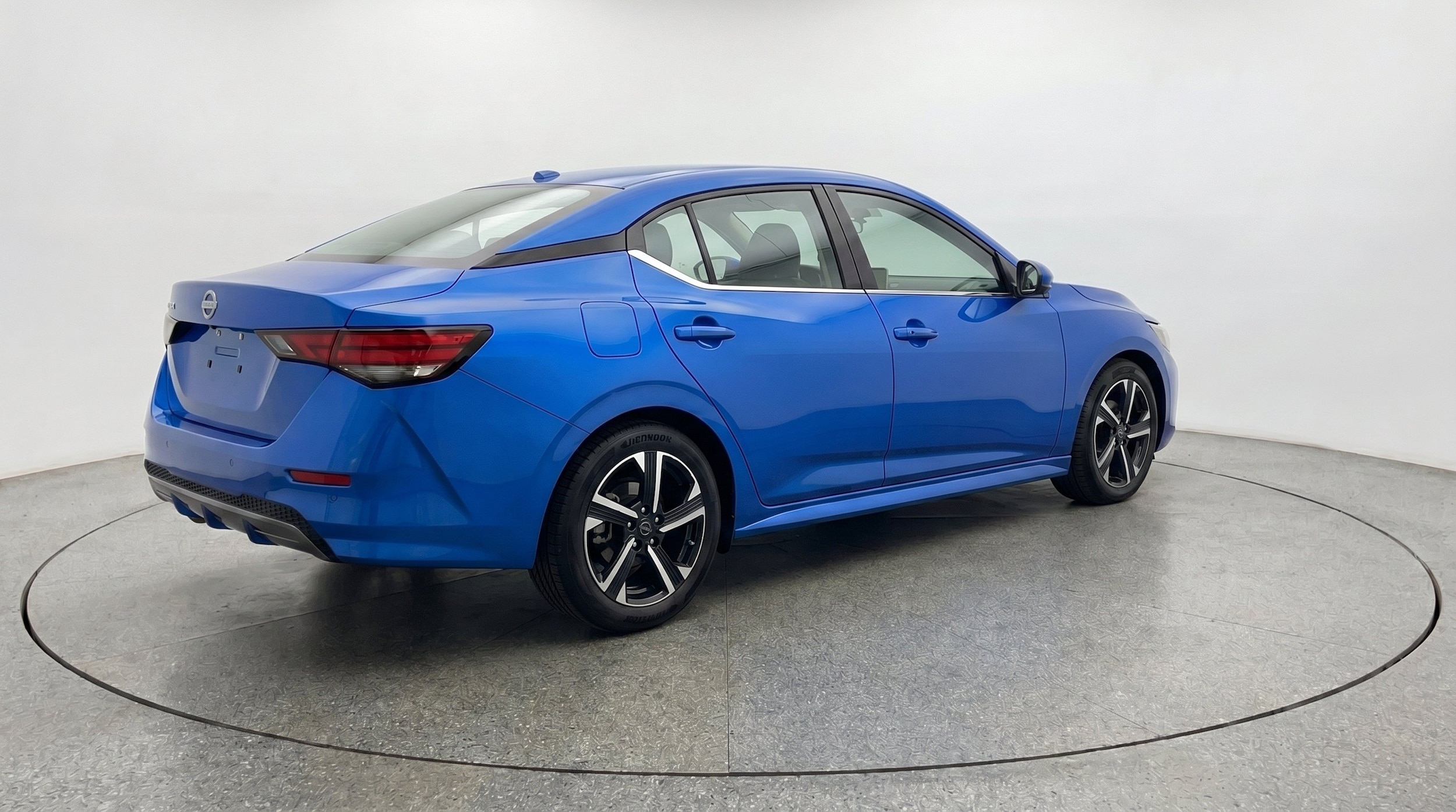 Thumbnail: 2025 Nissan Sentra - 9