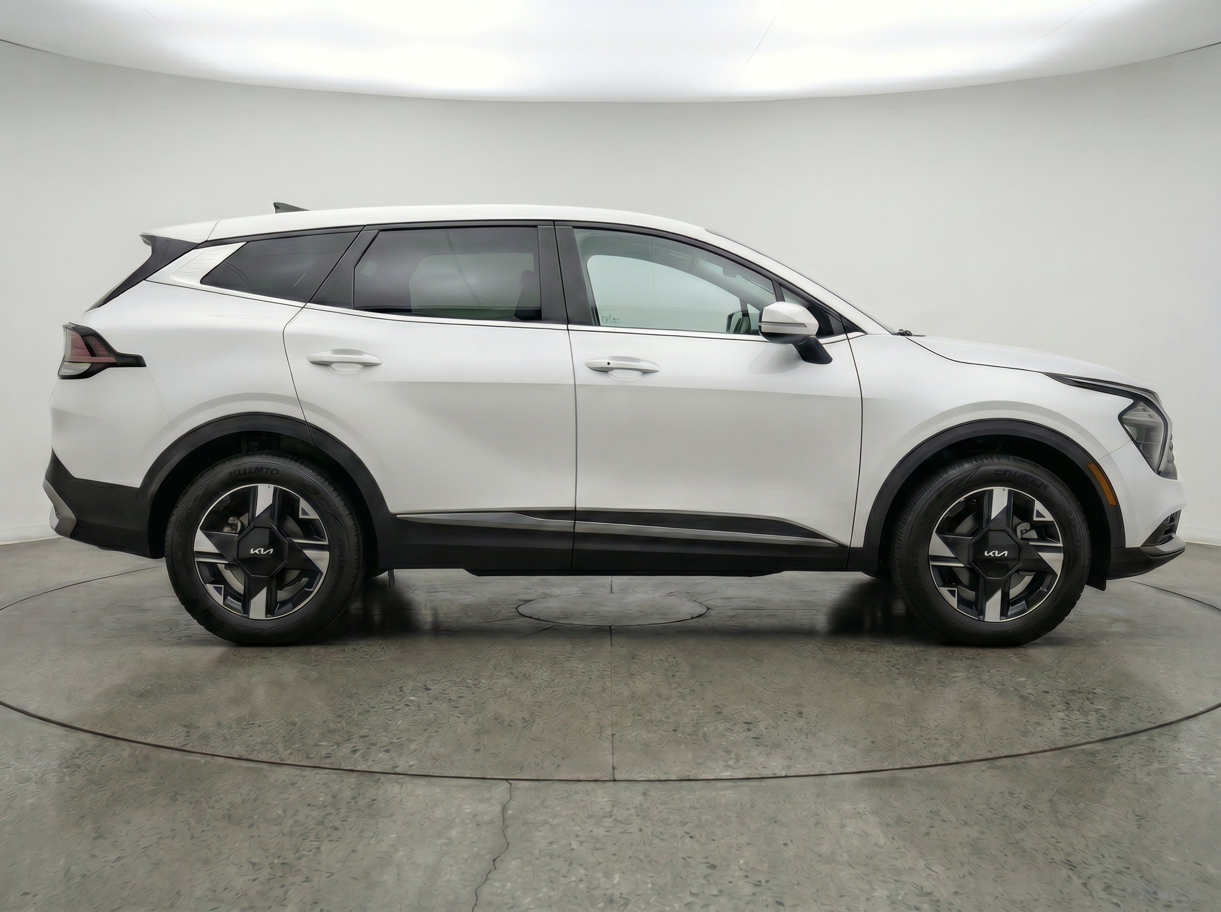 Thumbnail: 2026 Kia Sportage - 10