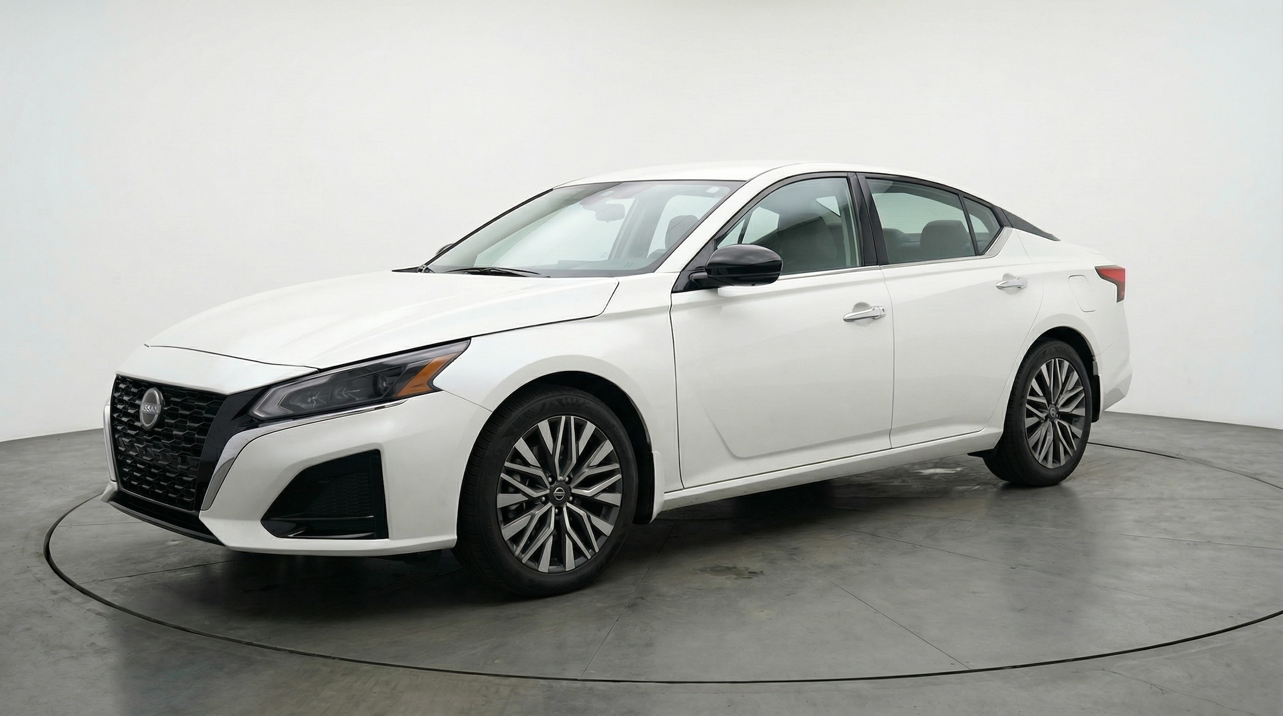 Thumbnail: 2025 Nissan Altima - 3