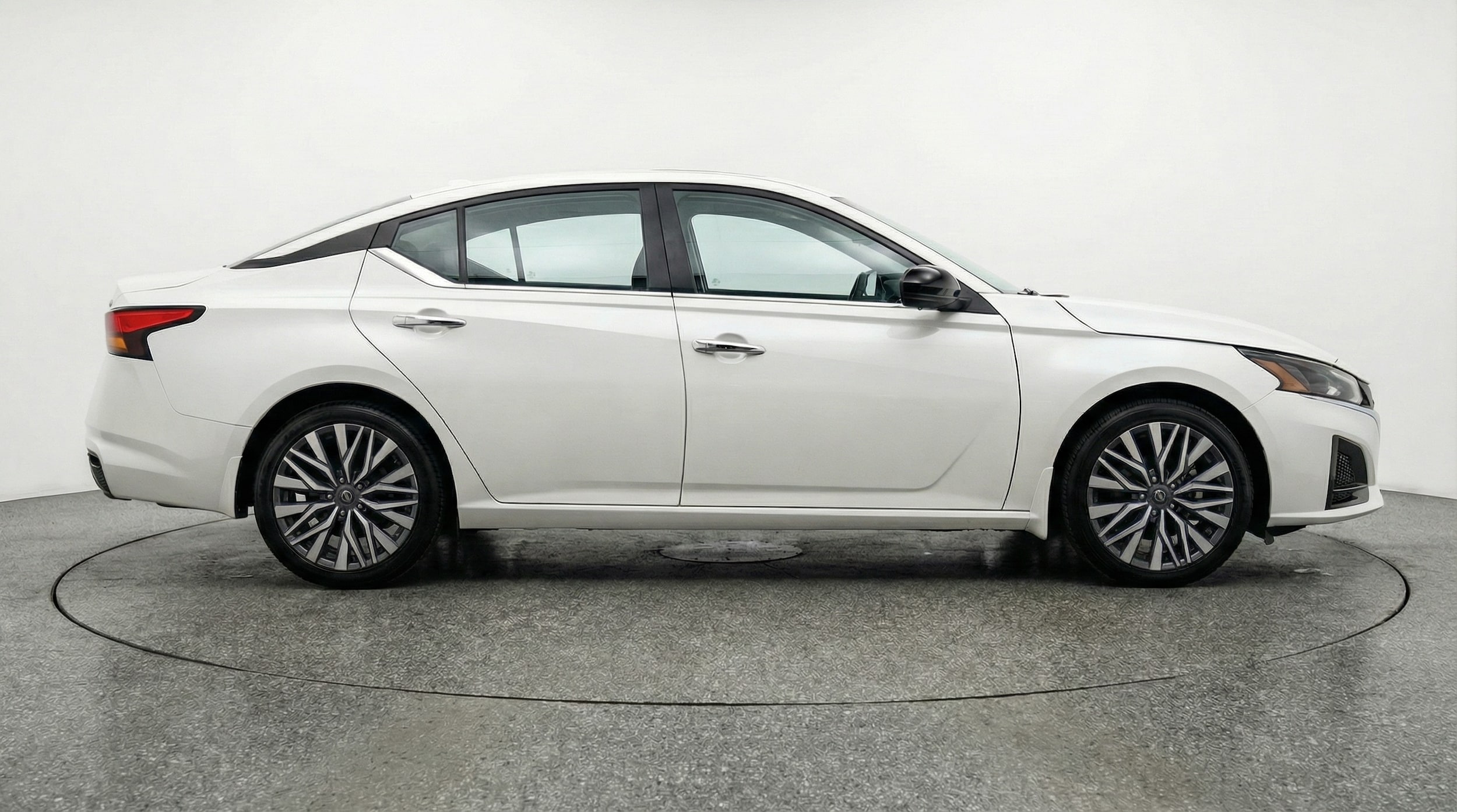 Thumbnail: 2025 Nissan Altima - 8