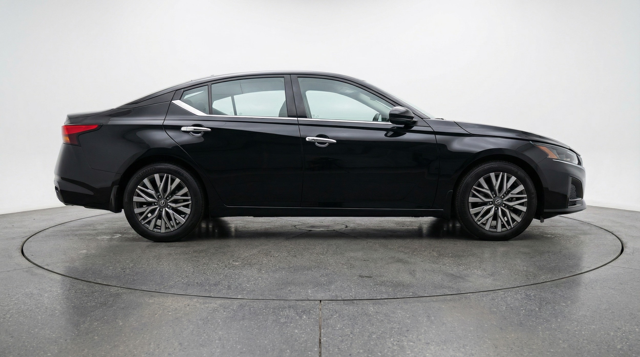 Thumbnail: 2025 Nissan Altima - 8