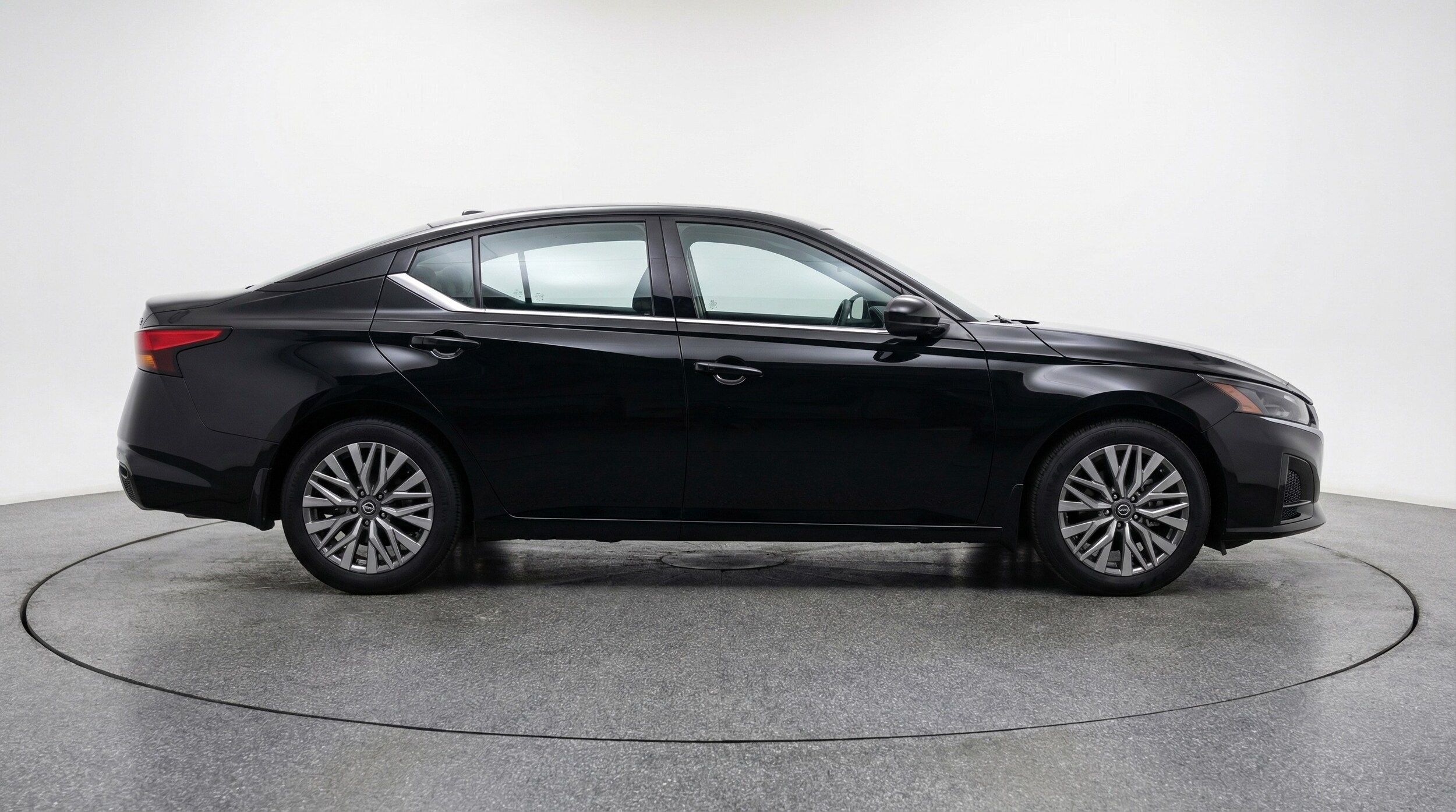 Thumbnail: 2025 Nissan Altima - 8