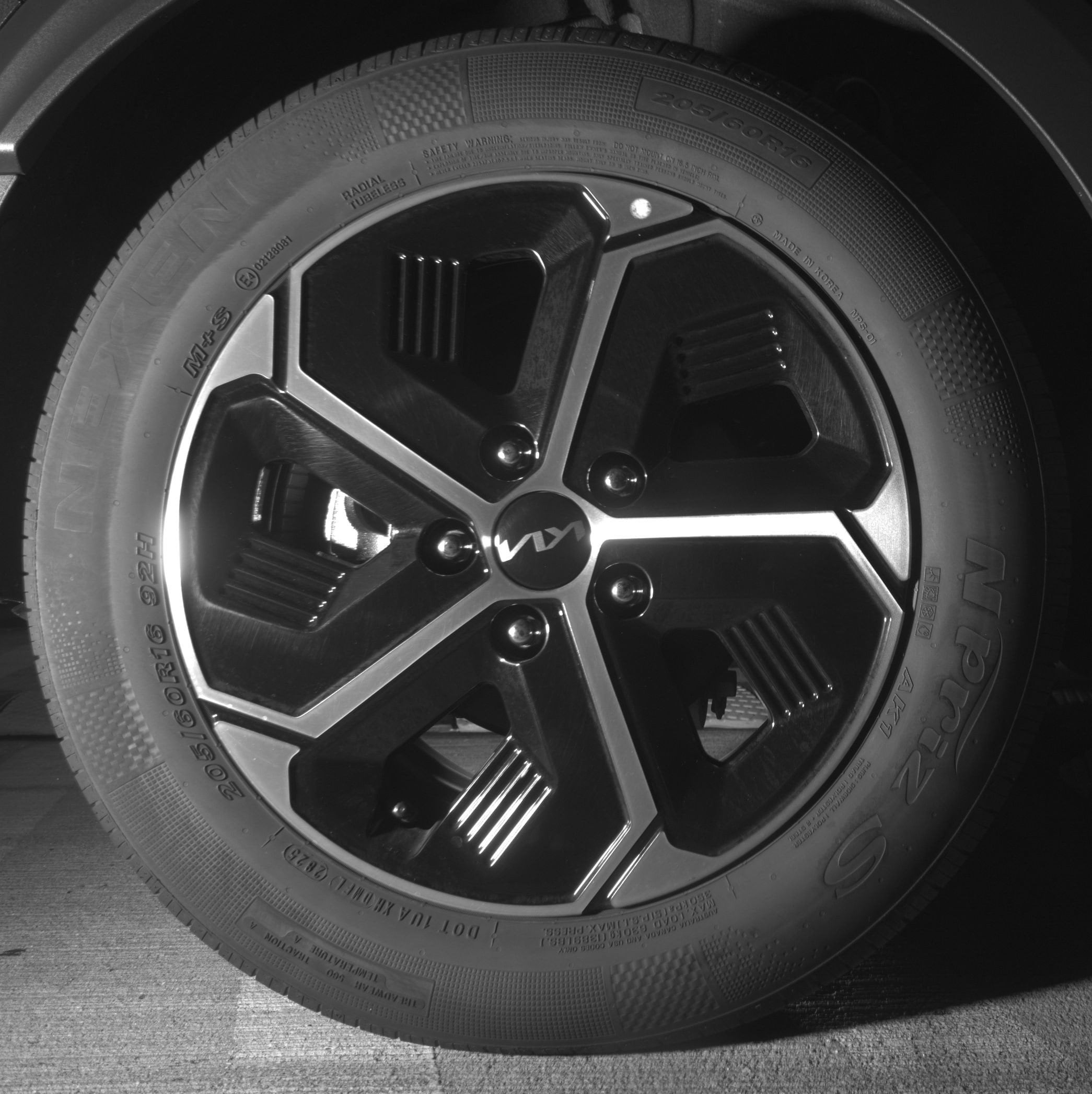 Thumbnail: 2026 Kia Niro - 15