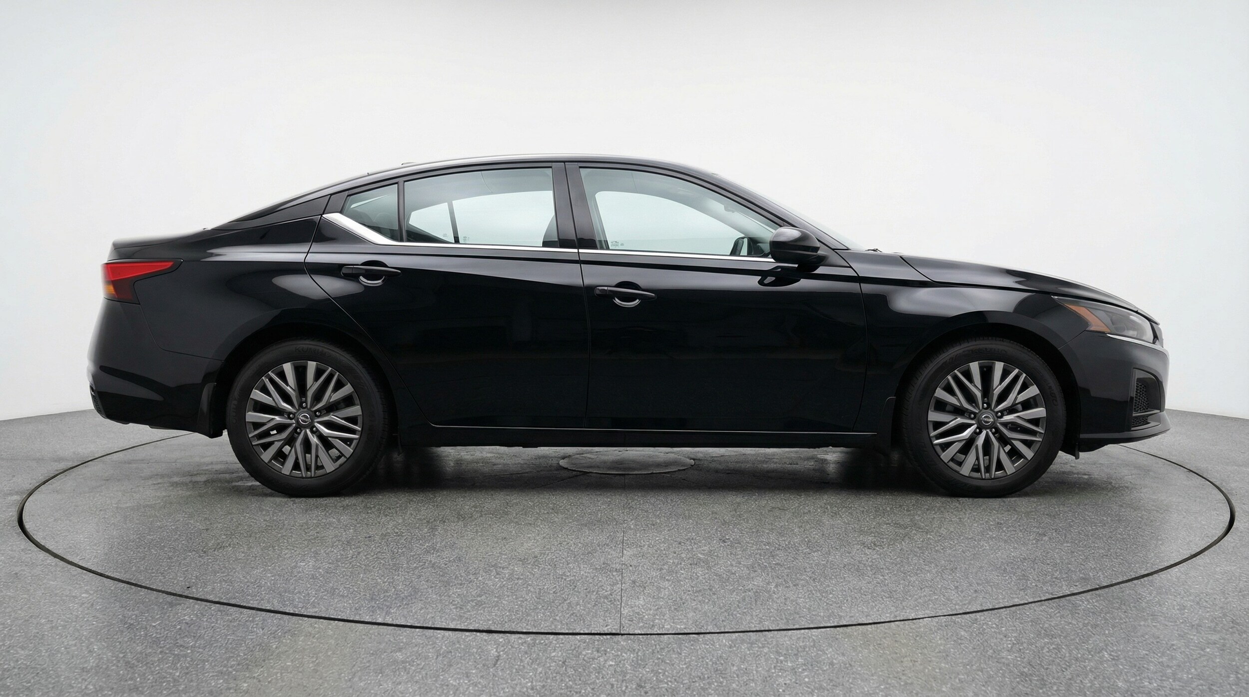 Thumbnail: 2025 Nissan Altima - 8