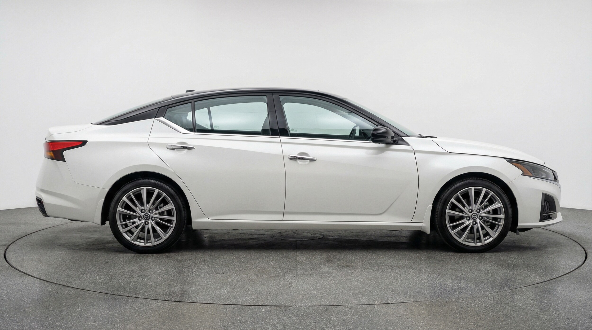 Thumbnail: 2025 Nissan Altima - 8