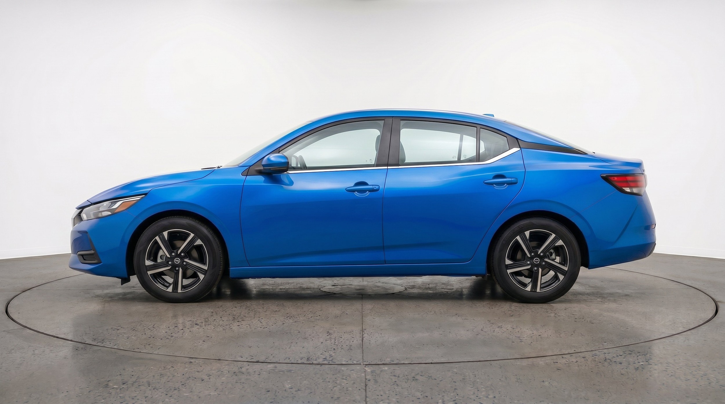 Thumbnail: 2025 Nissan Sentra - 5