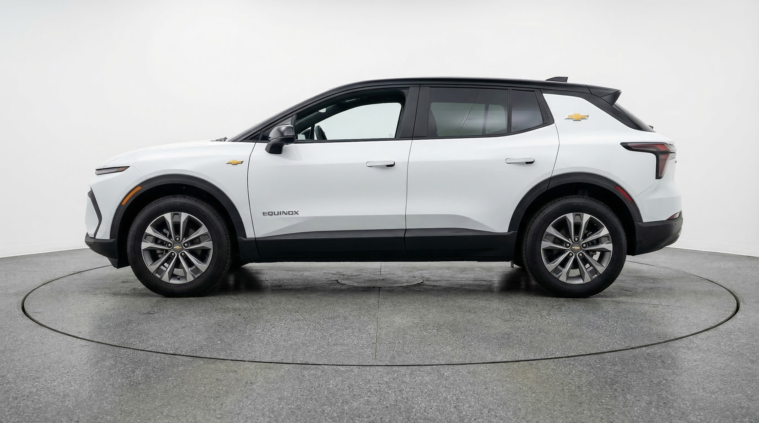 Thumbnail: 2025 Chevrolet Equinox - 4