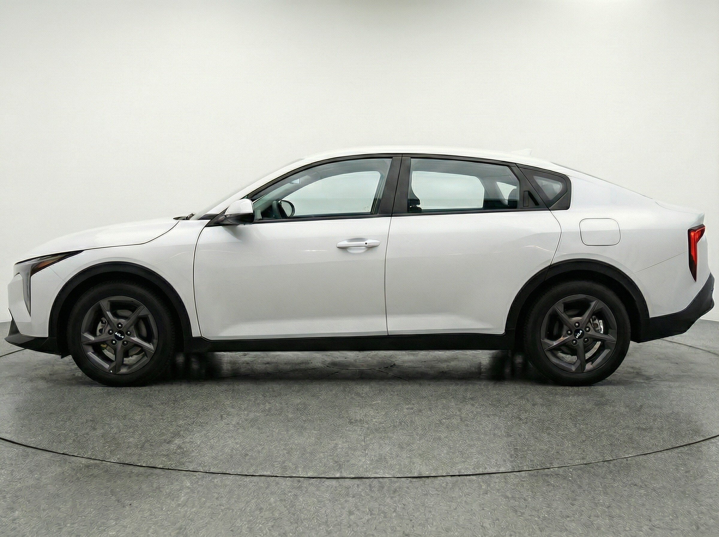 Thumbnail: 2025 Kia K4 - 4