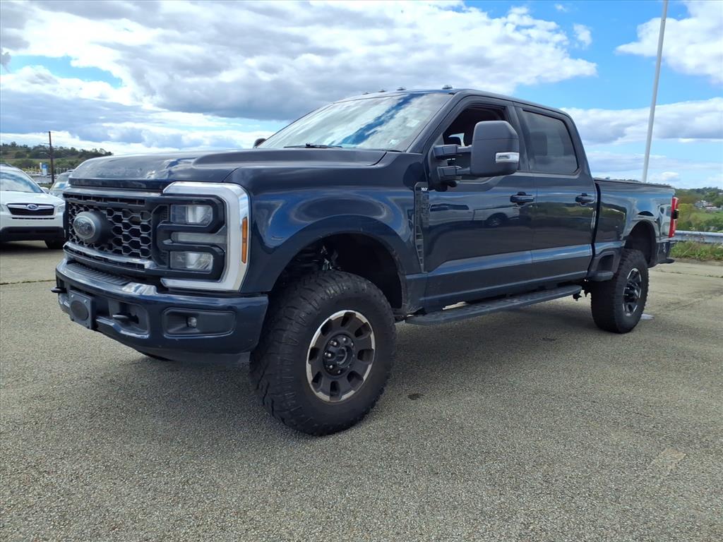 2025 Ford F-350 XLT photo 3