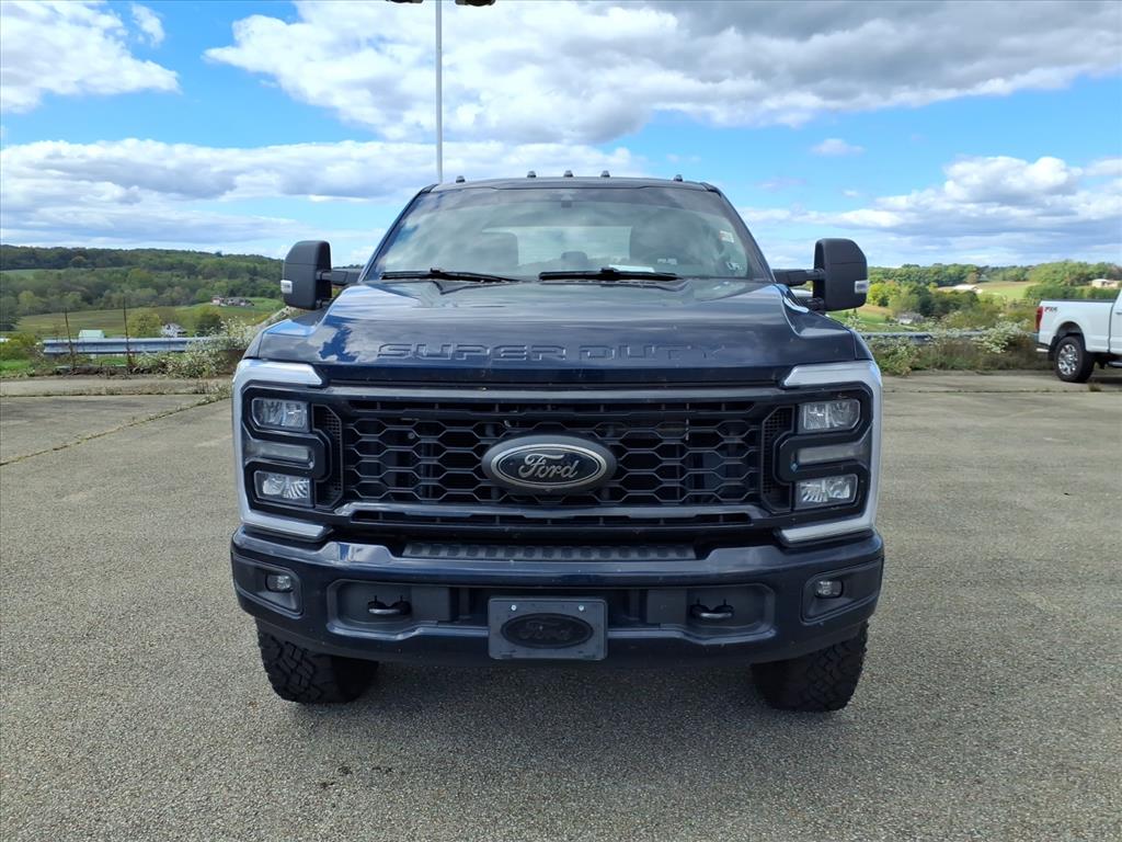 2025 Ford F-350 XLT photo 2