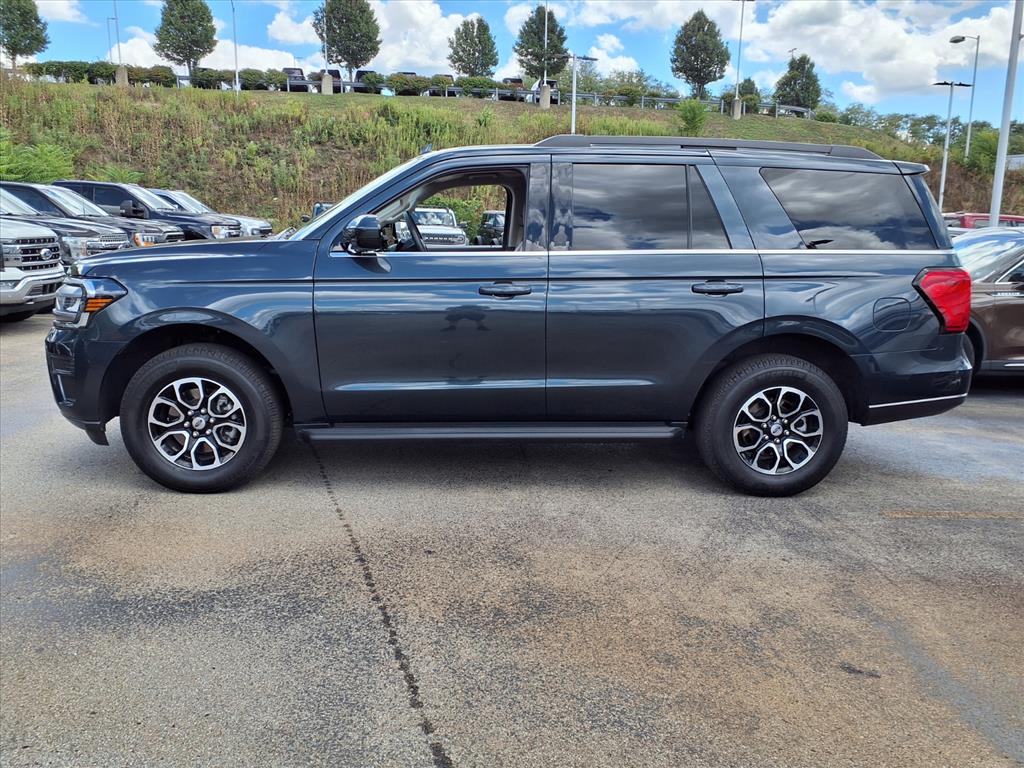 2024 Ford Expedition XLT photo 3